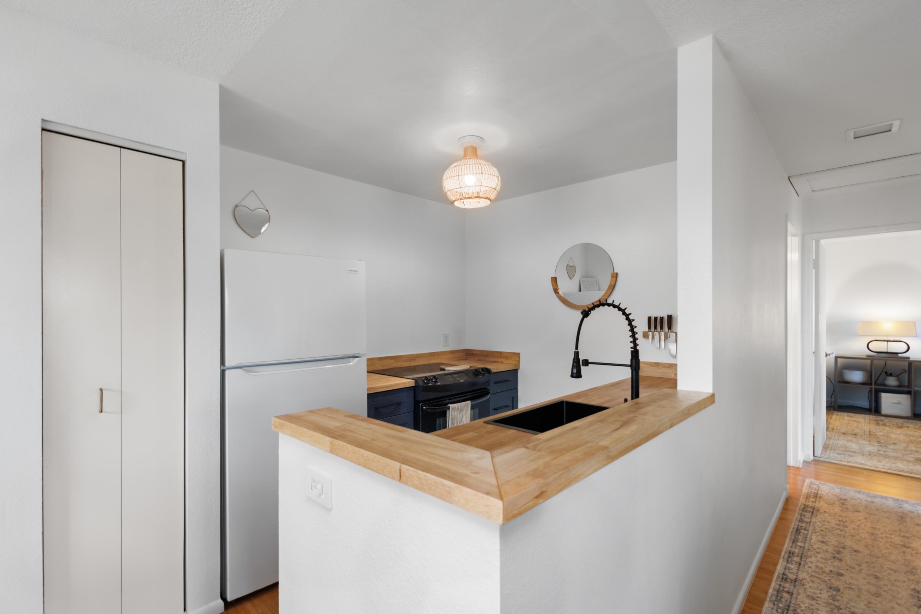 160 Keonekai Rd Property Photo 6