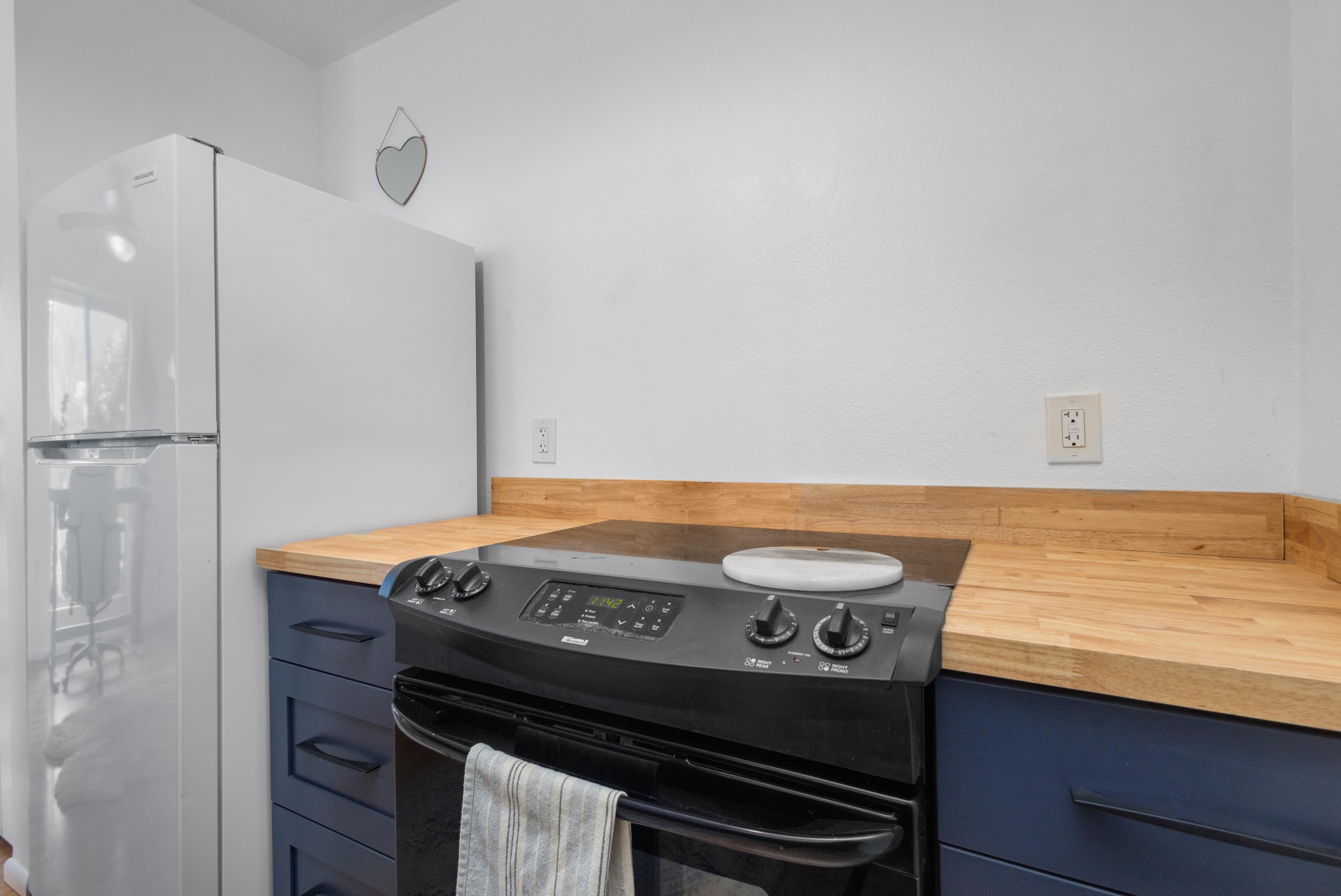 160 Keonekai Rd Property Photo 8