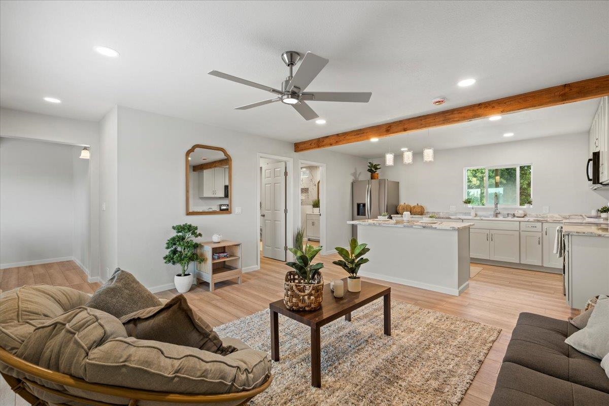 180 Hoomoku St Property Photo 4