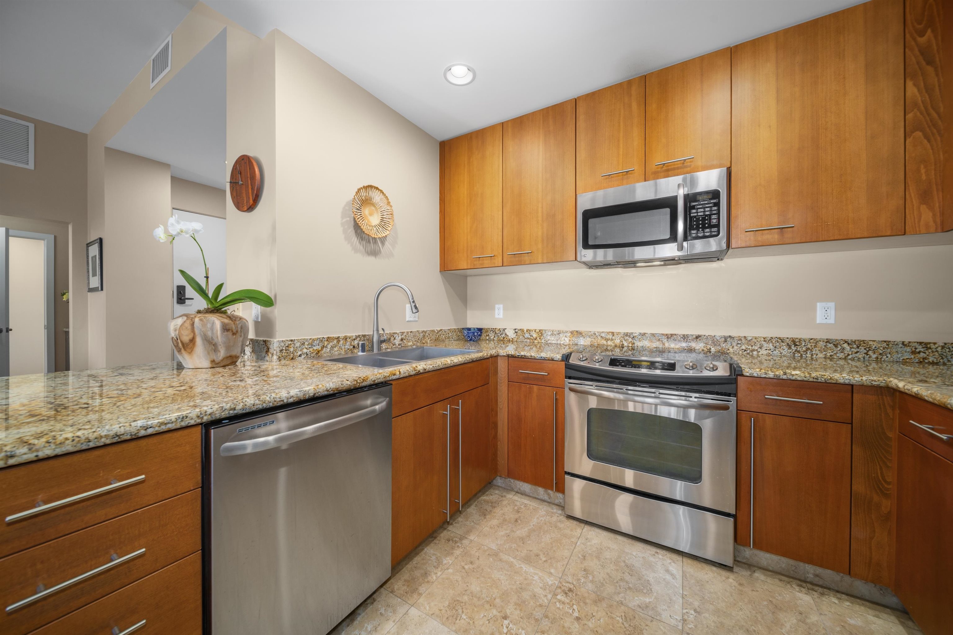 500 Kapalua Dr Property Photo 24