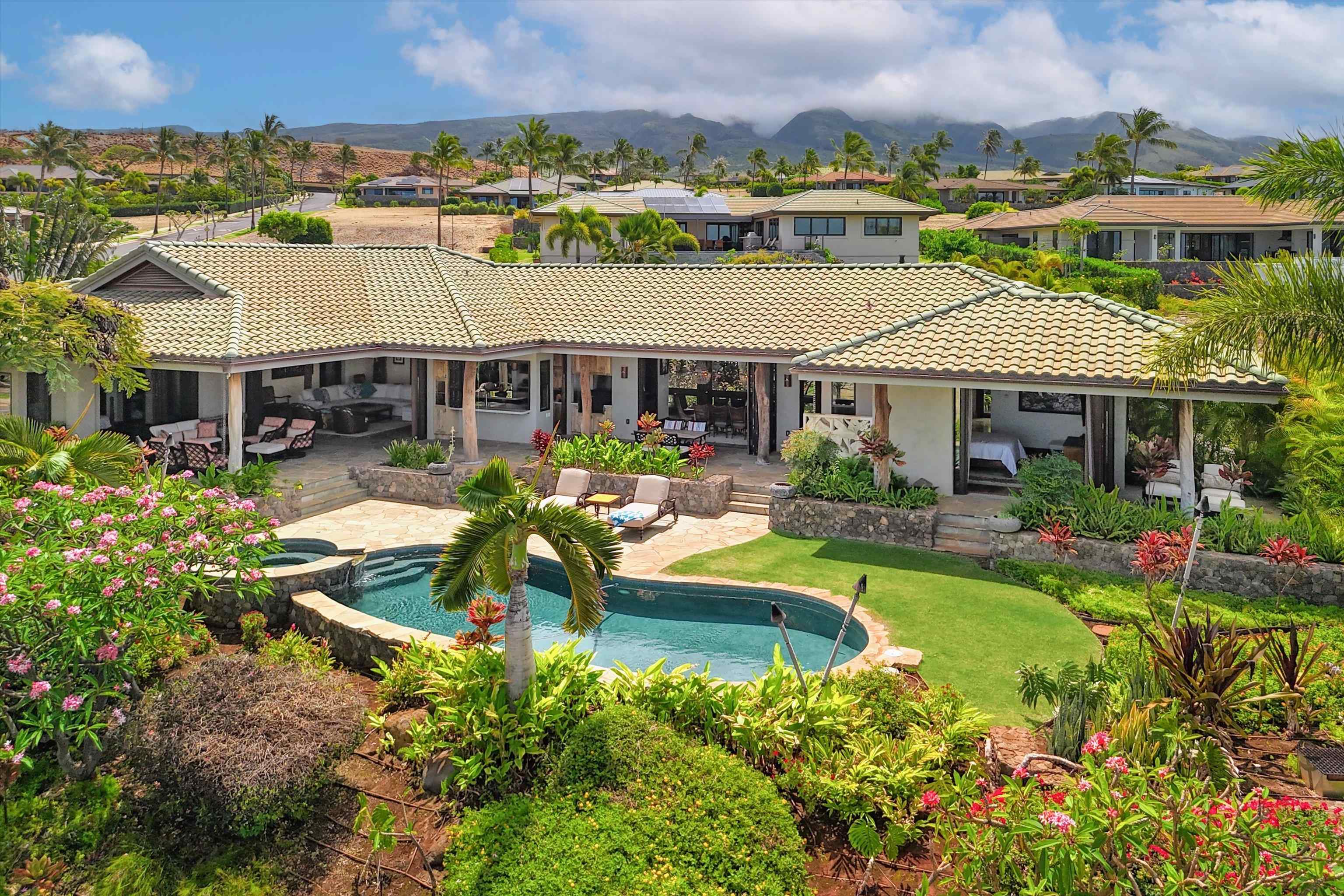 137 Anapuni Loop Property Photo 1