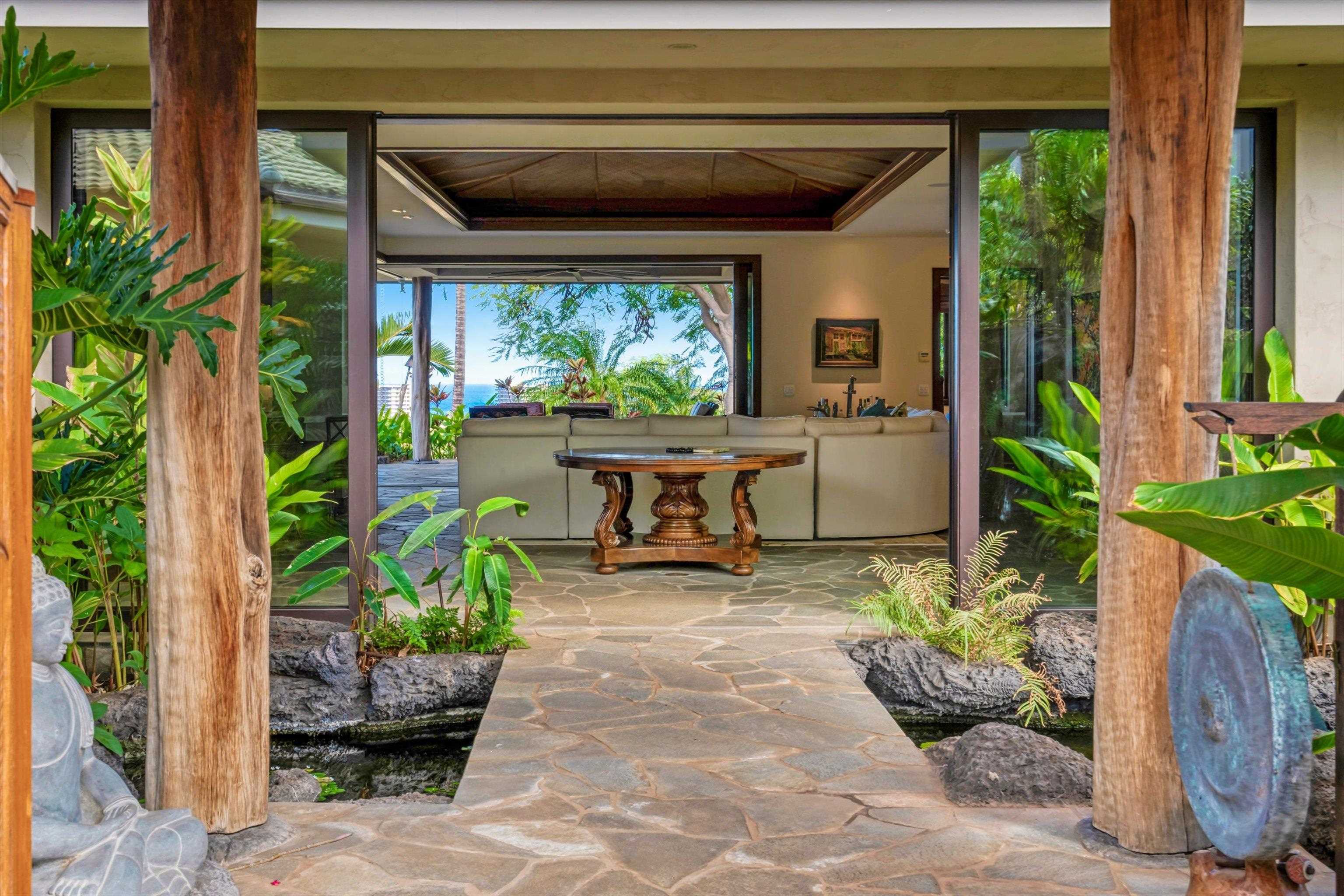 137 Anapuni Loop Property Photo 3