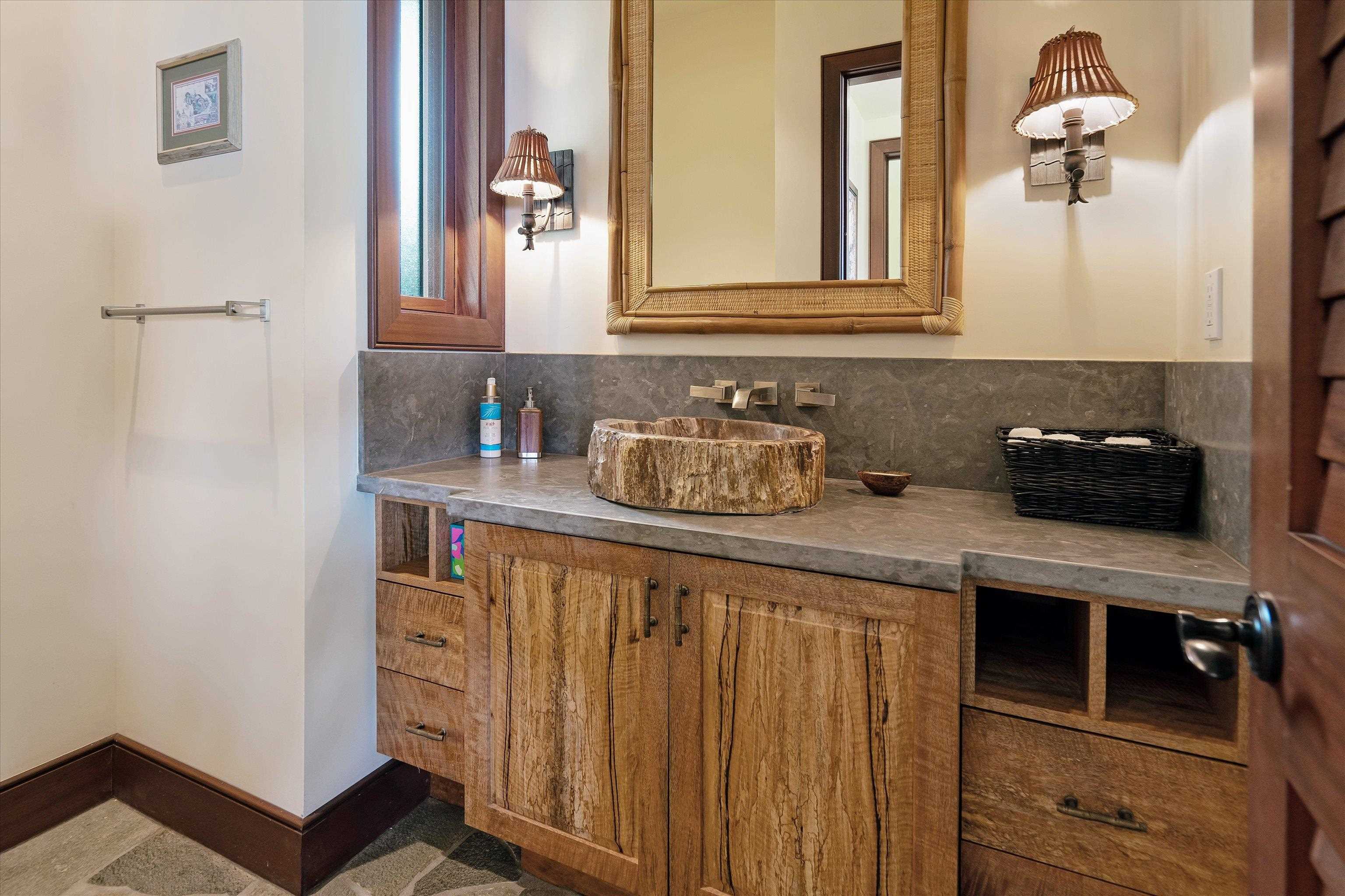 137 Anapuni Loop Property Photo 32