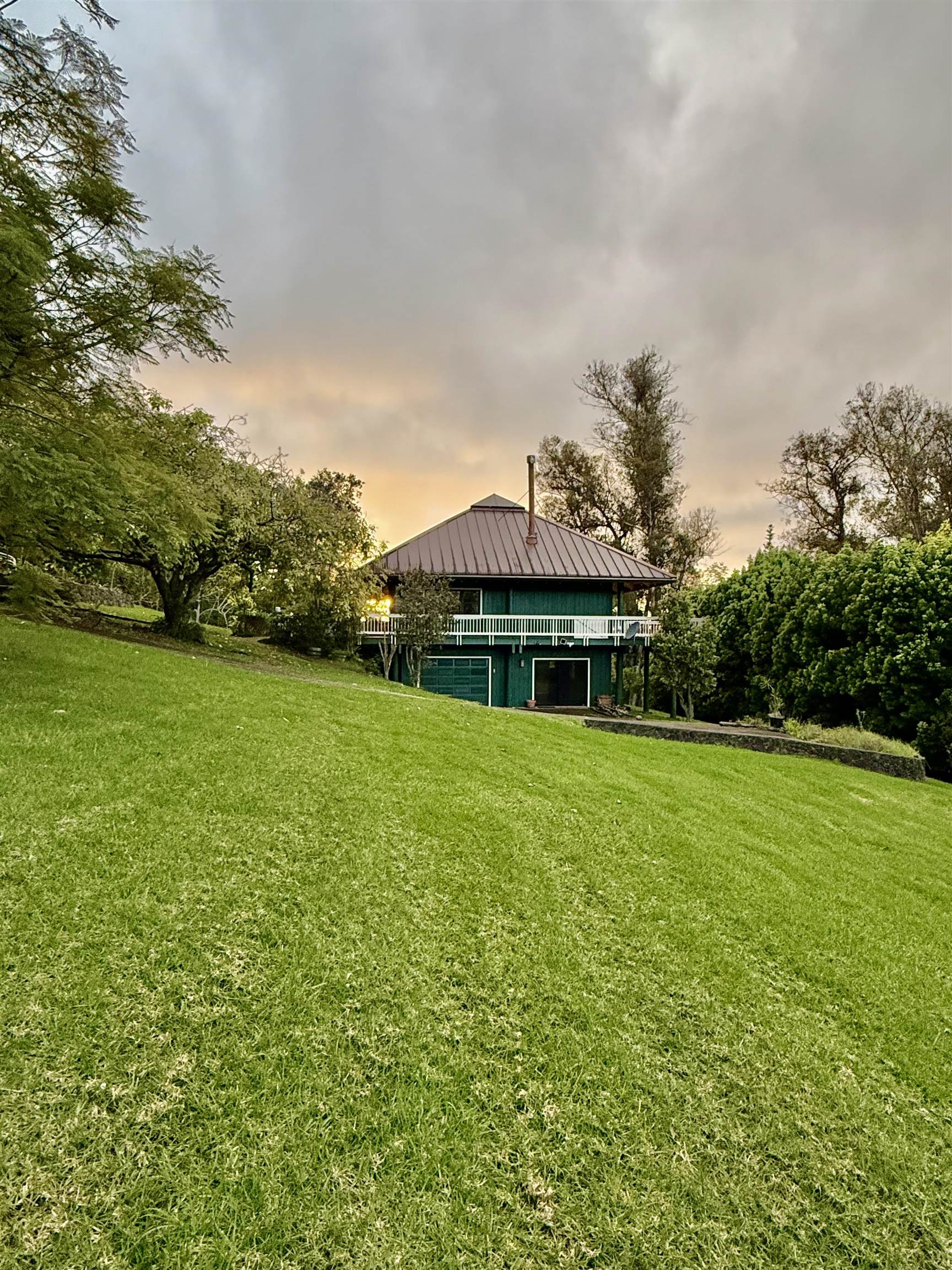 Picture of 2400 Piiholo Rd