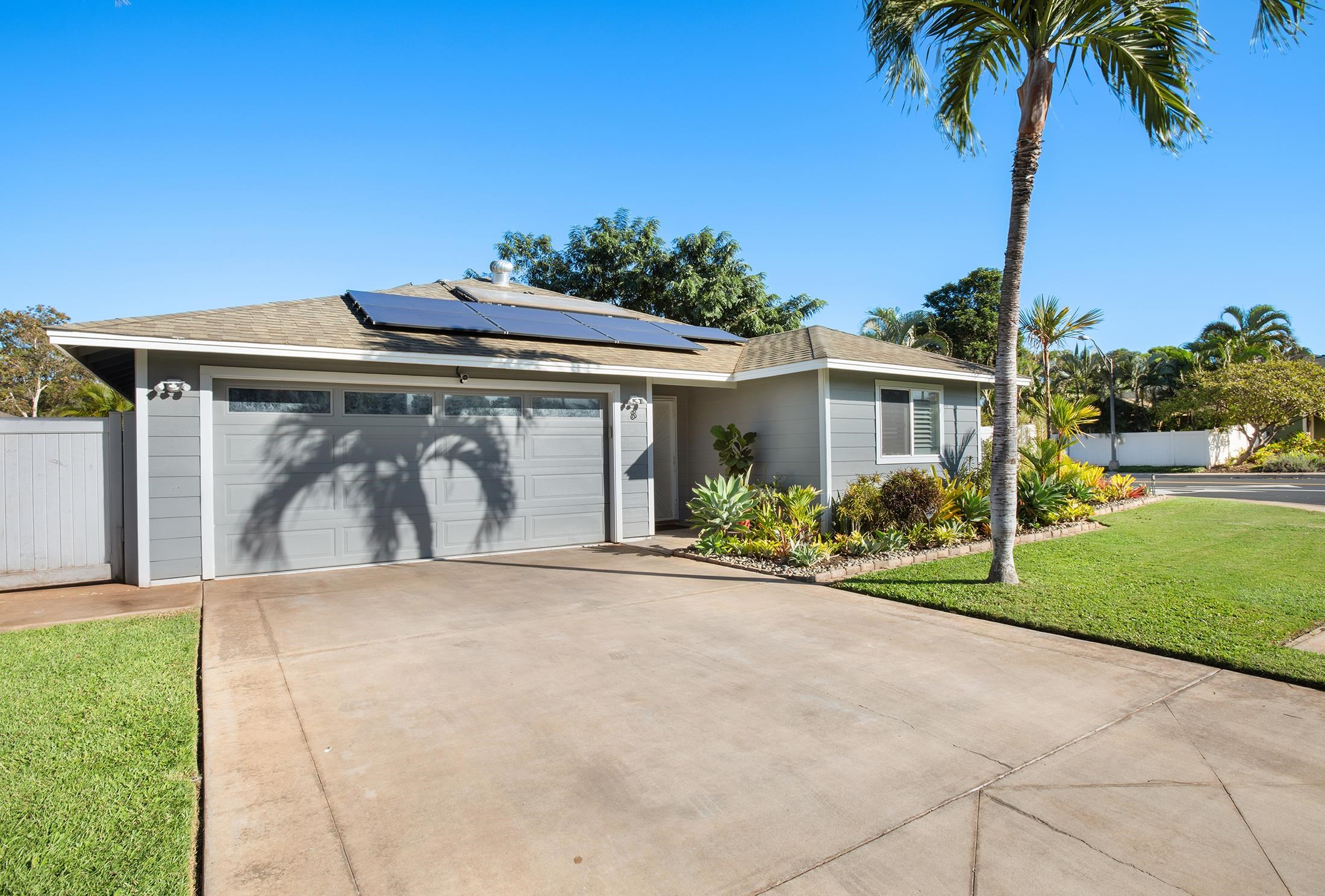 8 Wawali St Property Photo 1