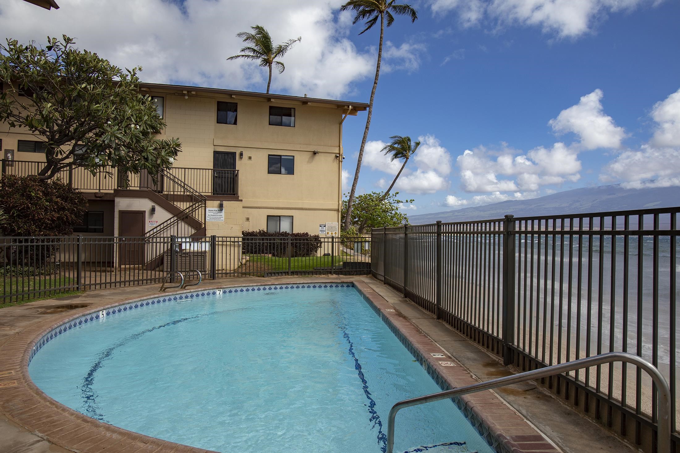 280 Hauoli St Property Photo 22