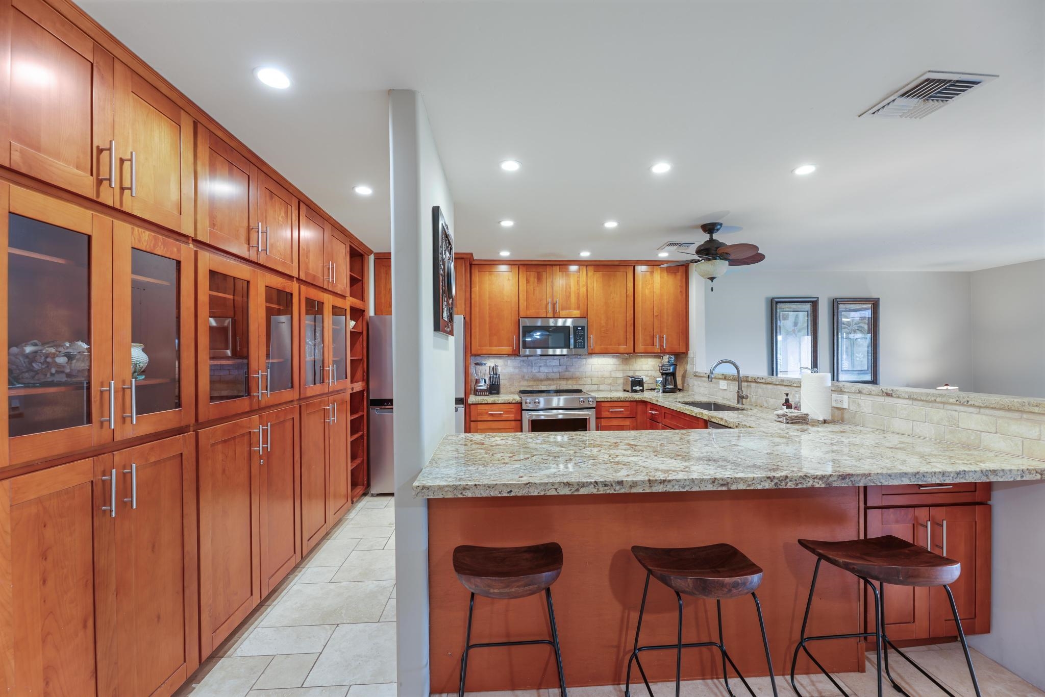 2560 Kekaa Dr Property Photo 10