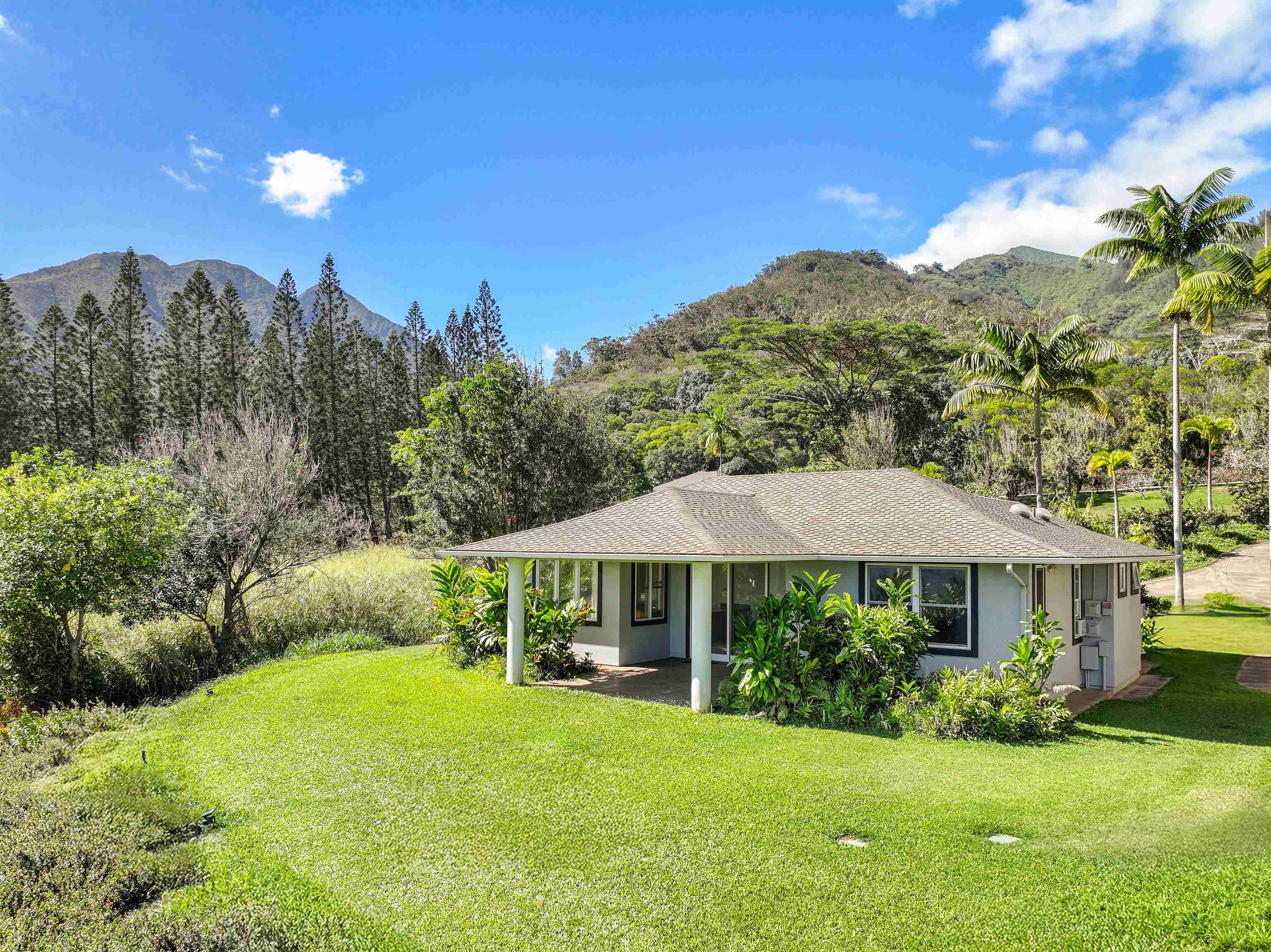 2673 Kamaile St Property Photo 31