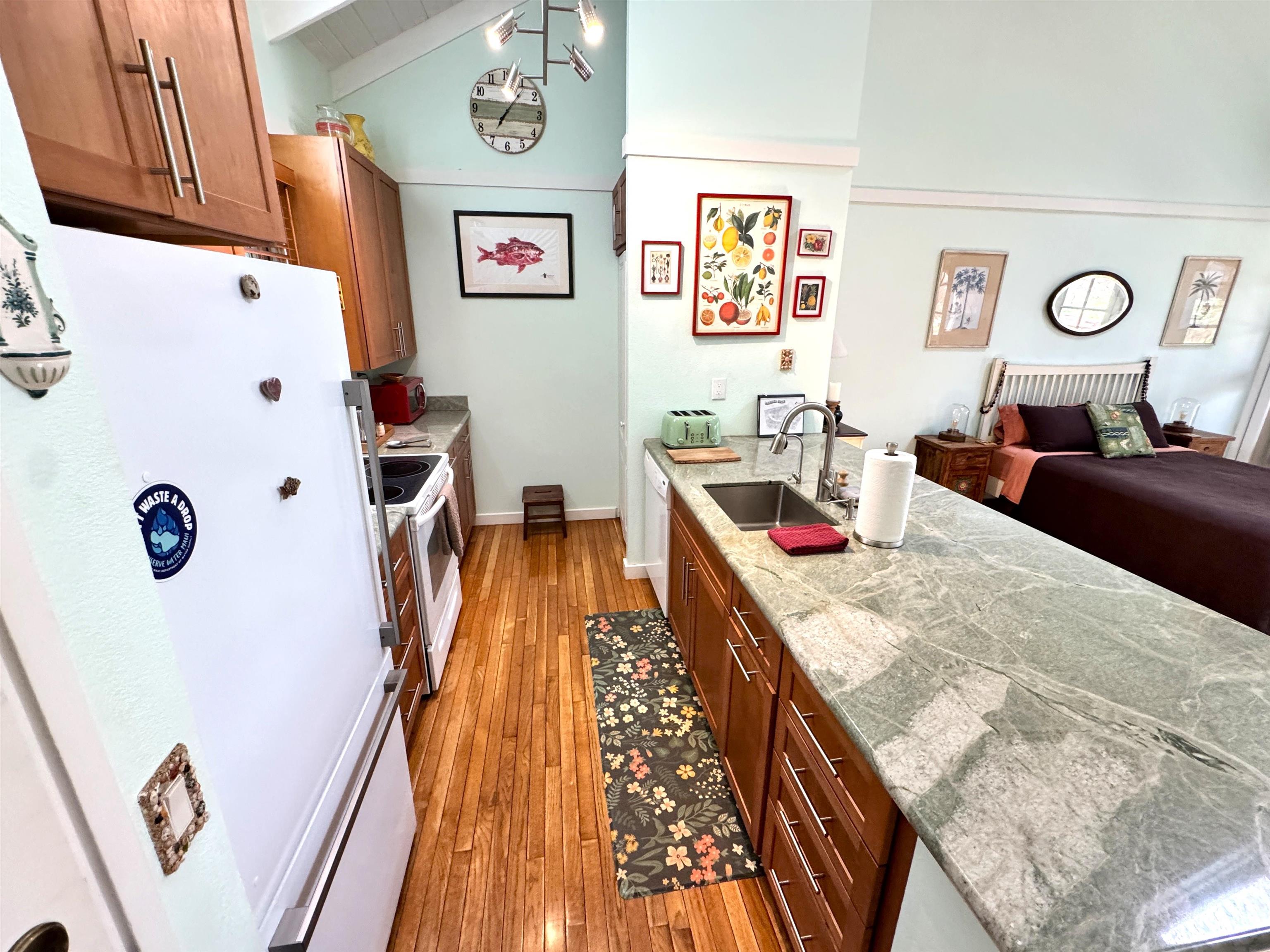 100 Lio Pl Property Photo 3
