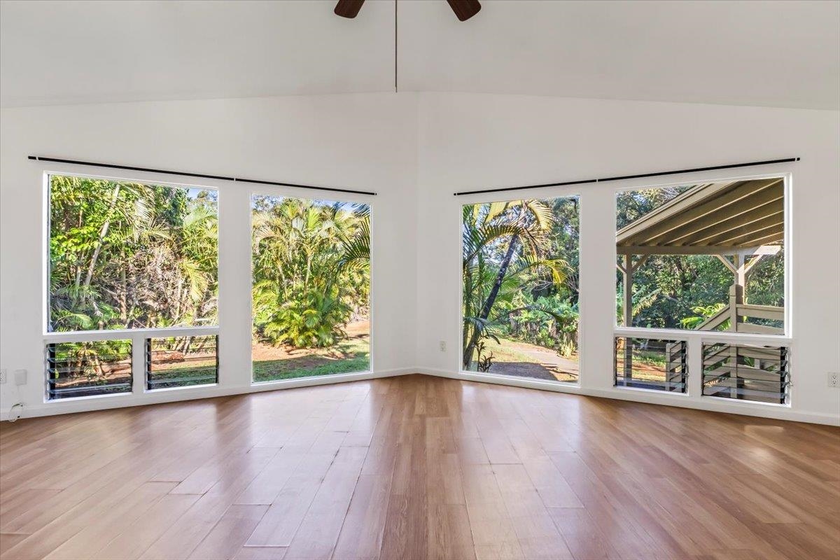 82 Mamao Pl Property Photo 3