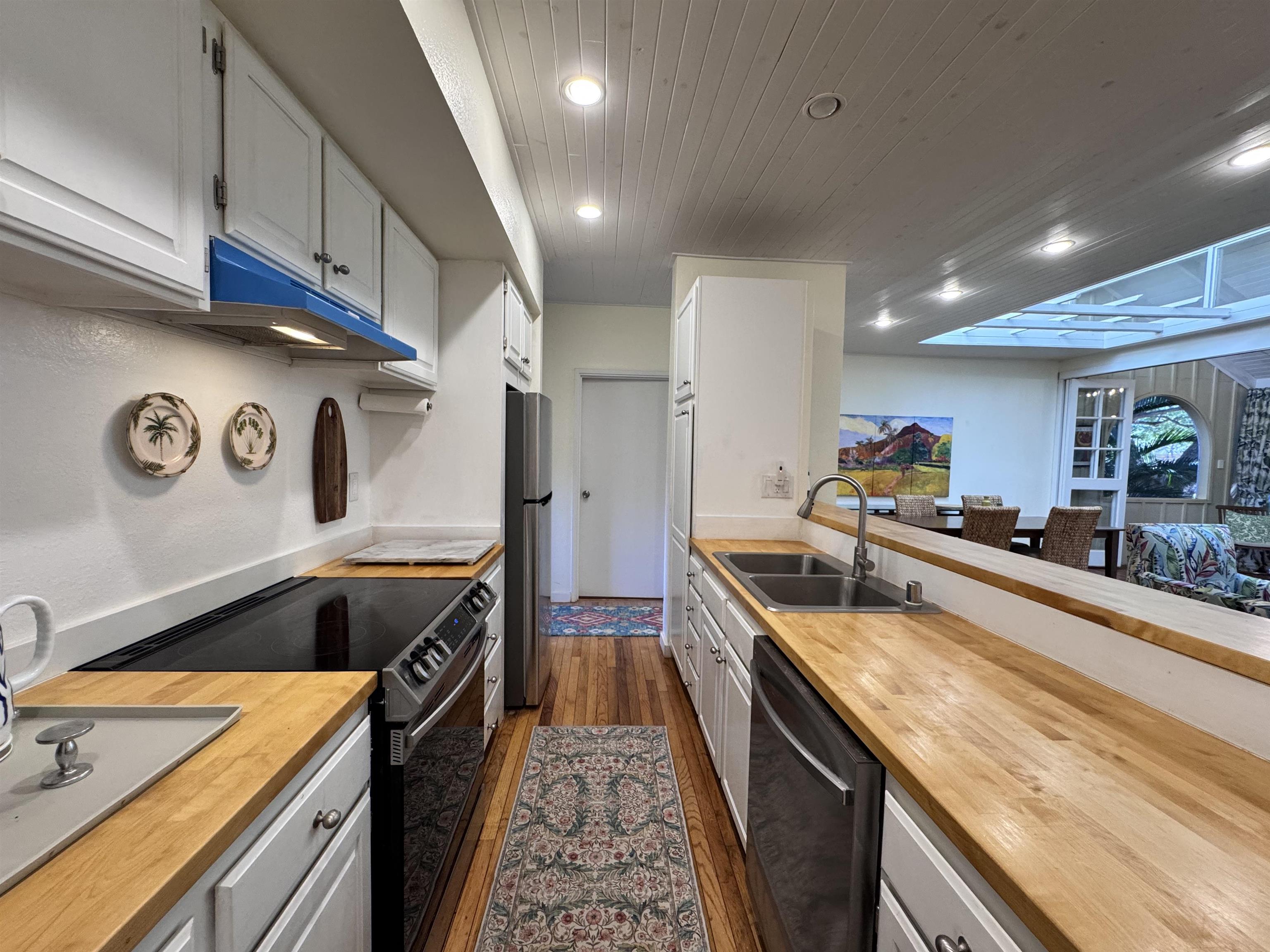 100 Lio Pl Property Photo 8