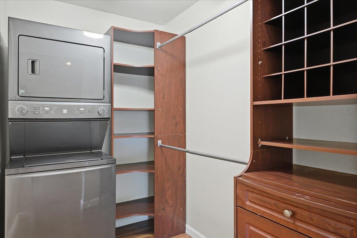 140 Uwapo Rd Property Photo 22