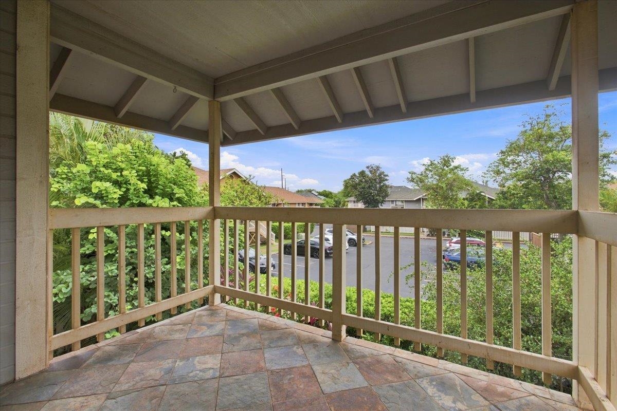 140 Uwapo Rd Property Photo 32