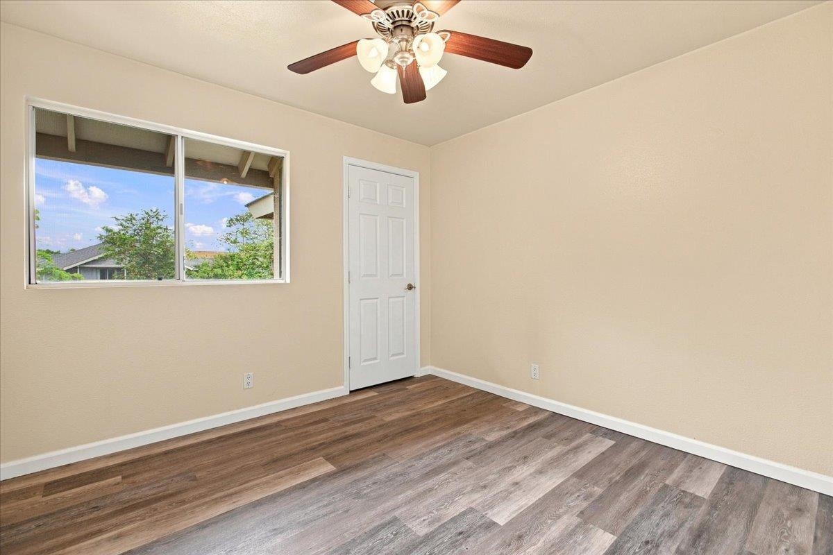 140 Uwapo Rd Property Photo 35