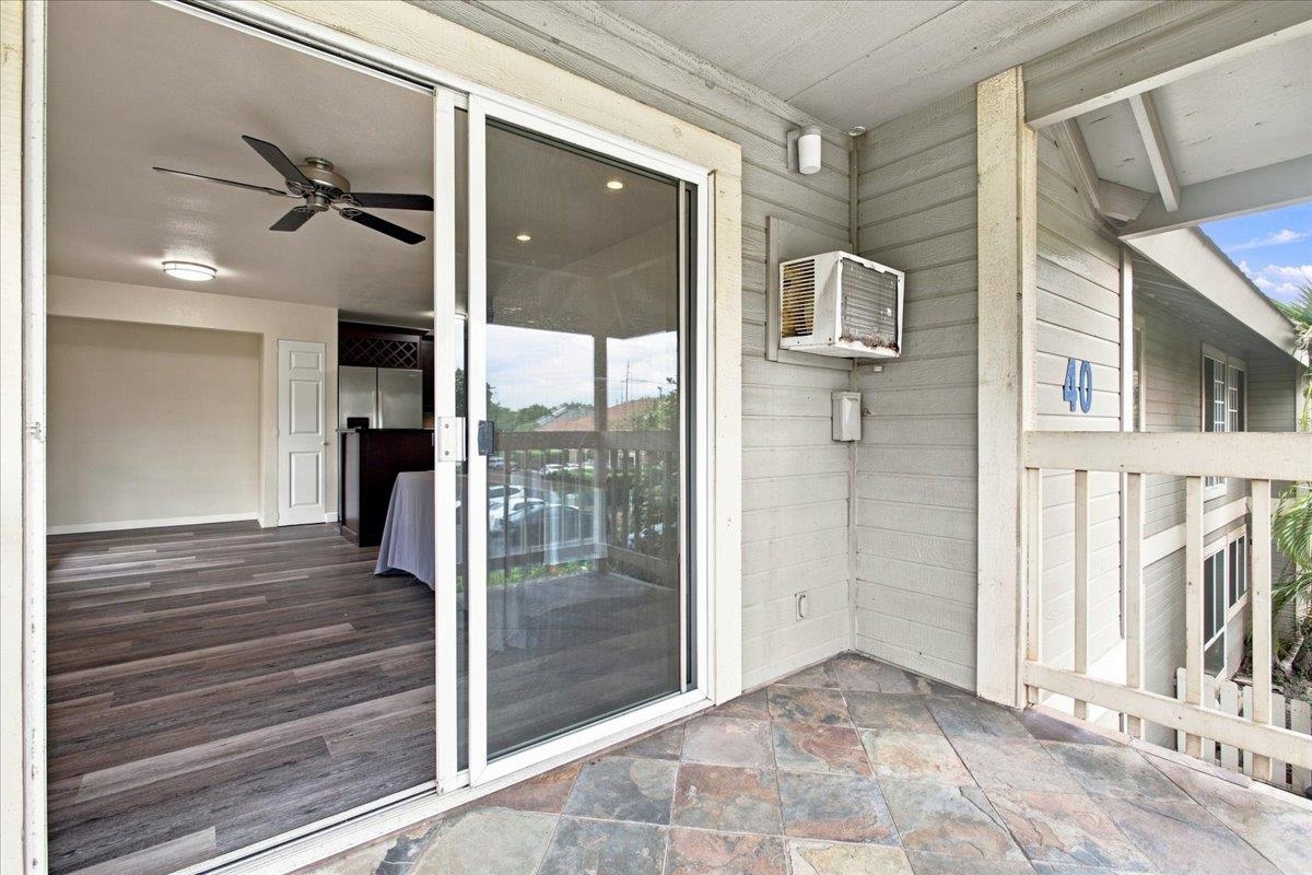 140 Uwapo Rd Property Photo 43