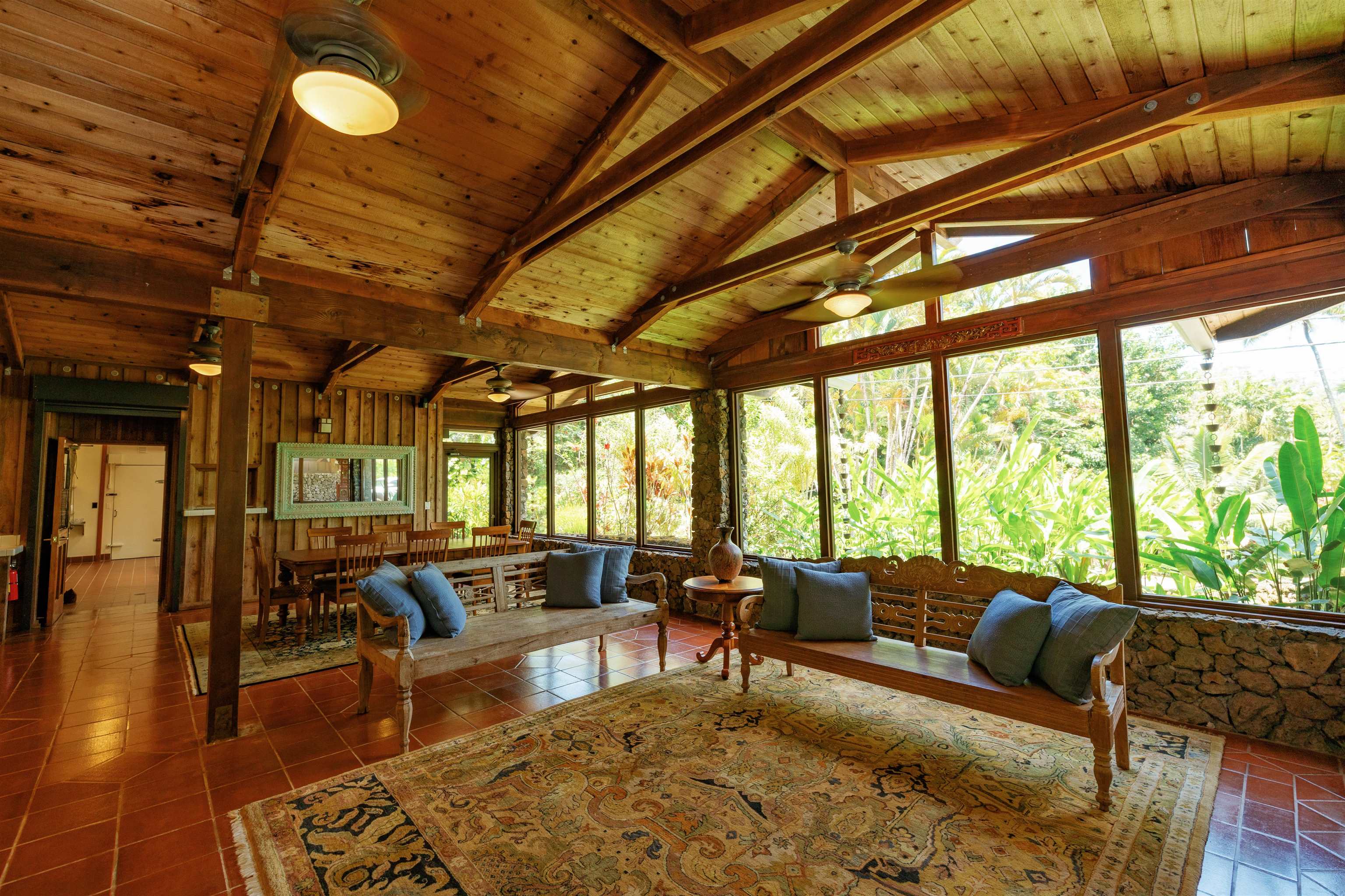 1055 Kaupakalua Rd Property Photo 11