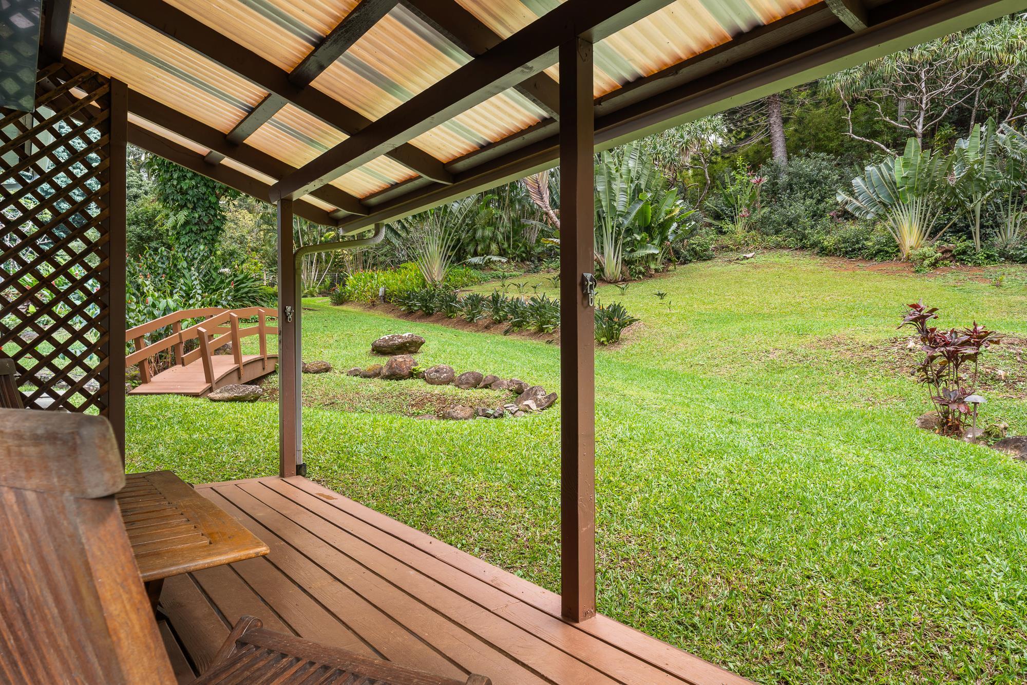1055 Kaupakalua Rd Property Photo 32