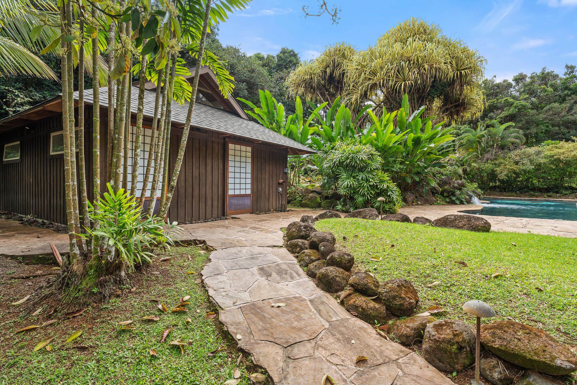 1055 Kaupakalua Rd Property Photo 41