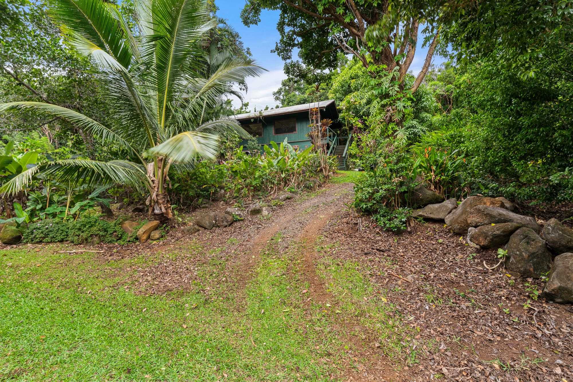 1055 Kaupakalua Rd Property Photo 44