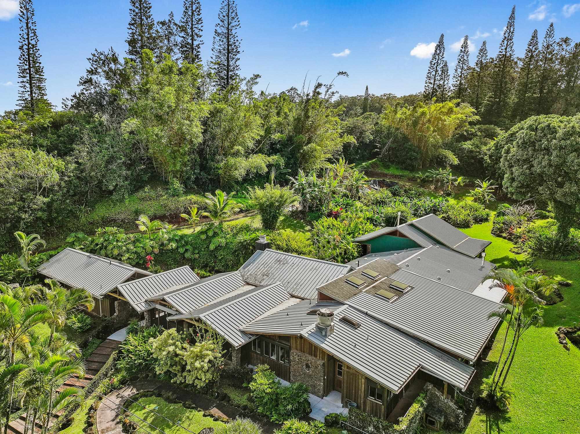 1055 Kaupakalua Rd Property Photo 45