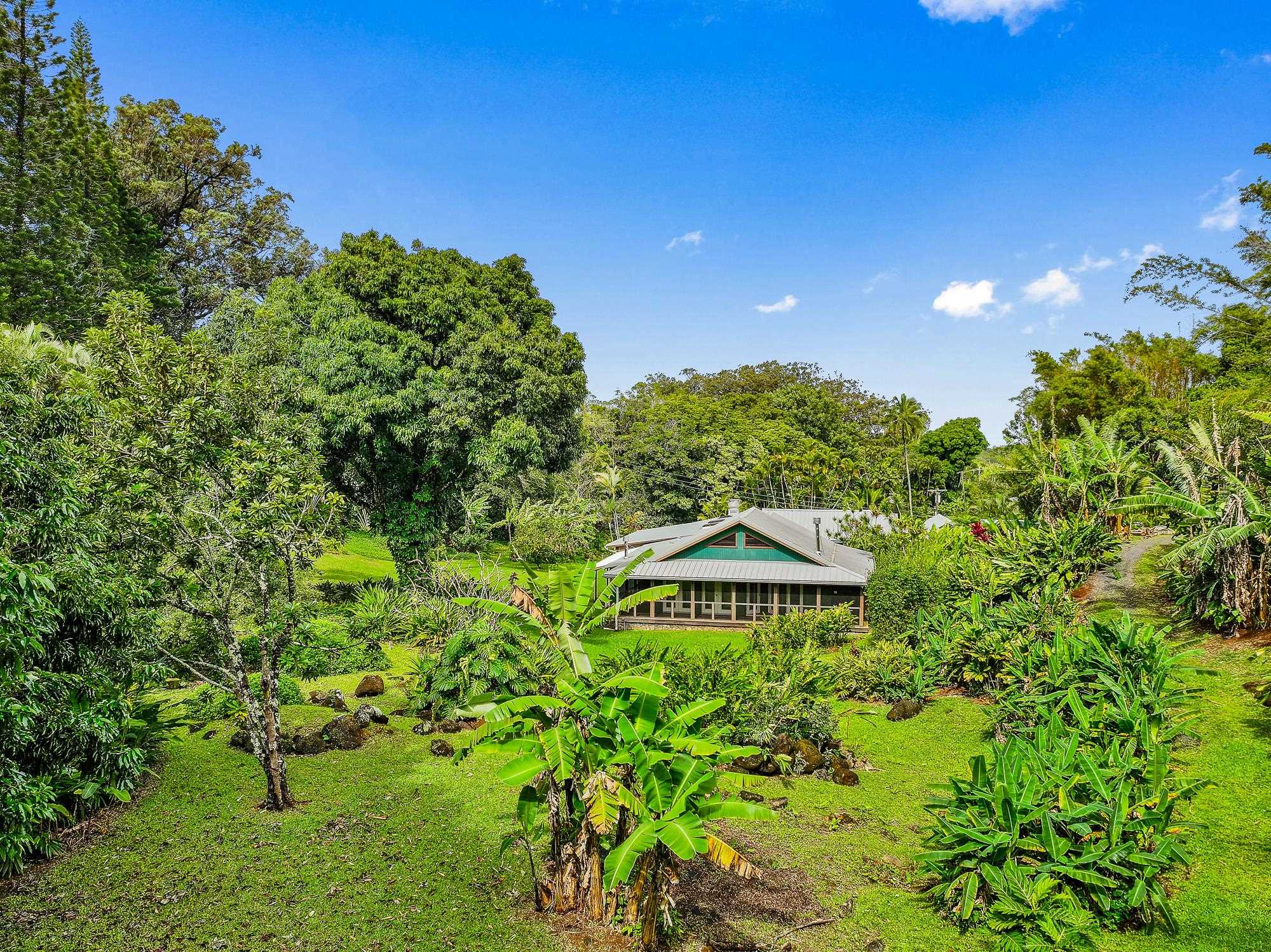 1055 Kaupakalua Rd Property Photo 46