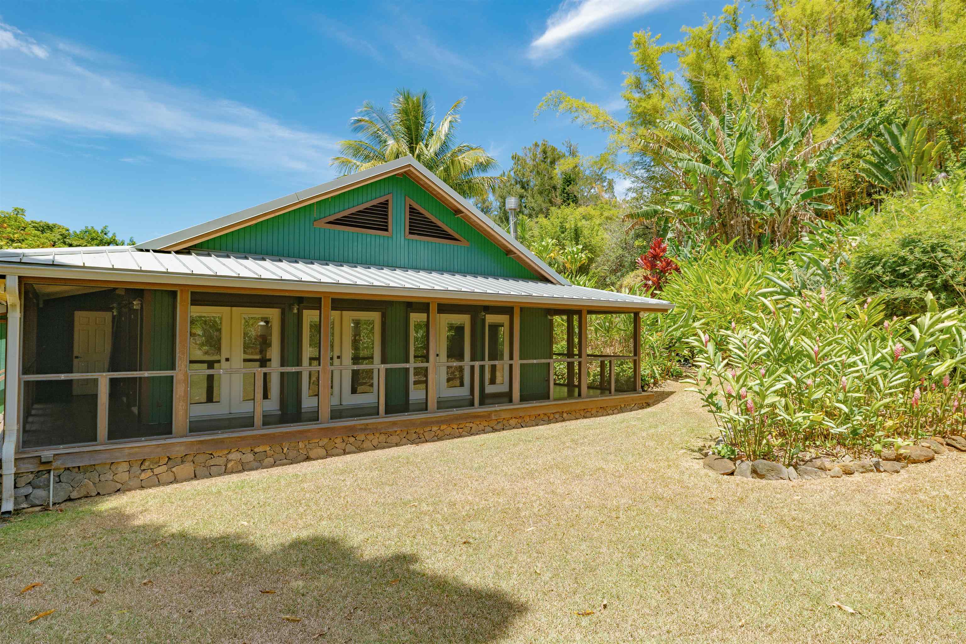 1055 Kaupakalua Rd Property Photo 48