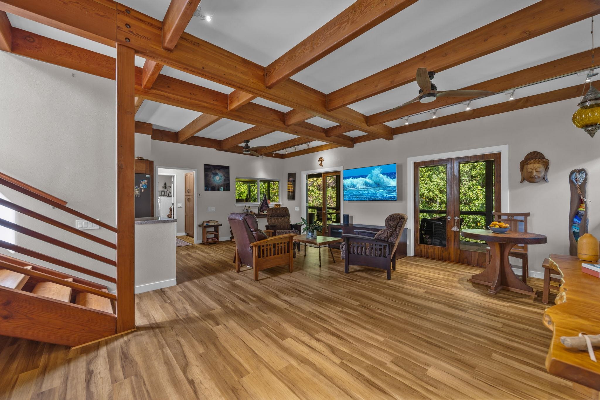 408841 Property Photo 3