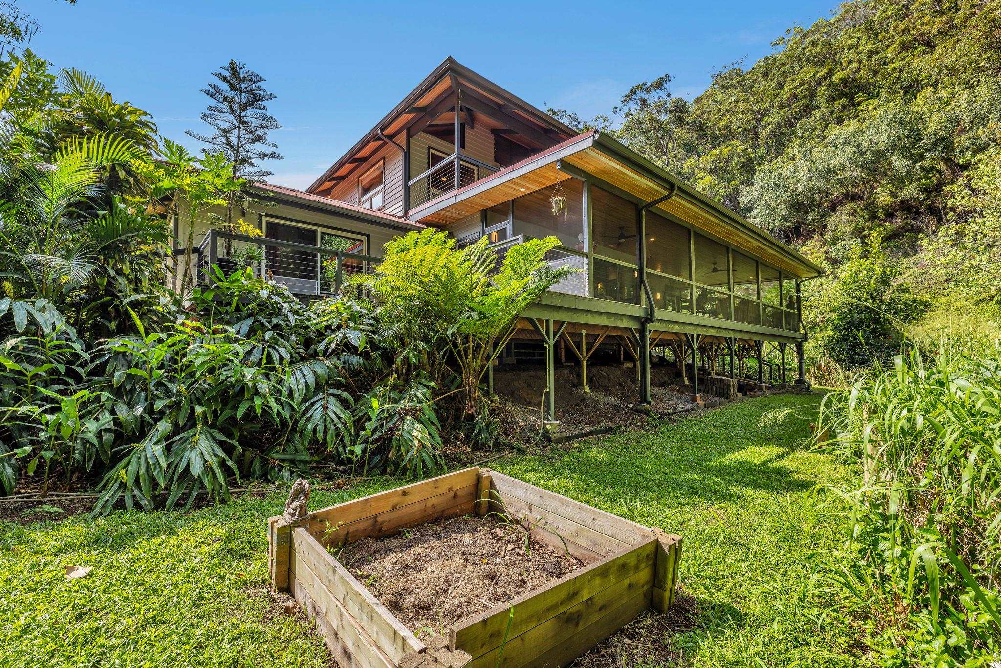 408841 Property Photo 33