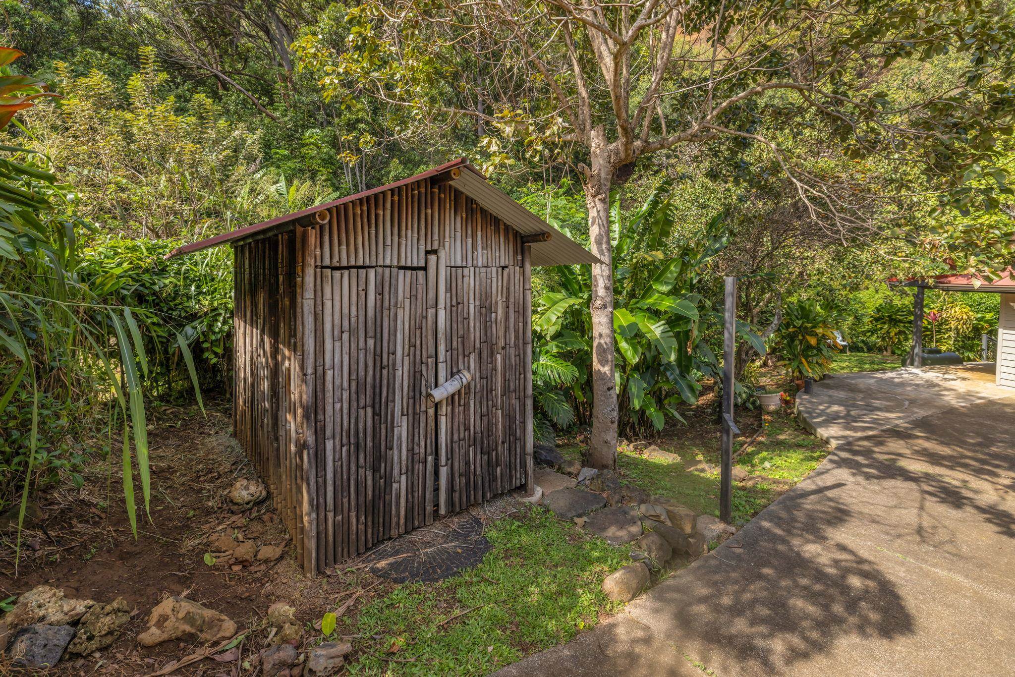 408841 Property Photo 38