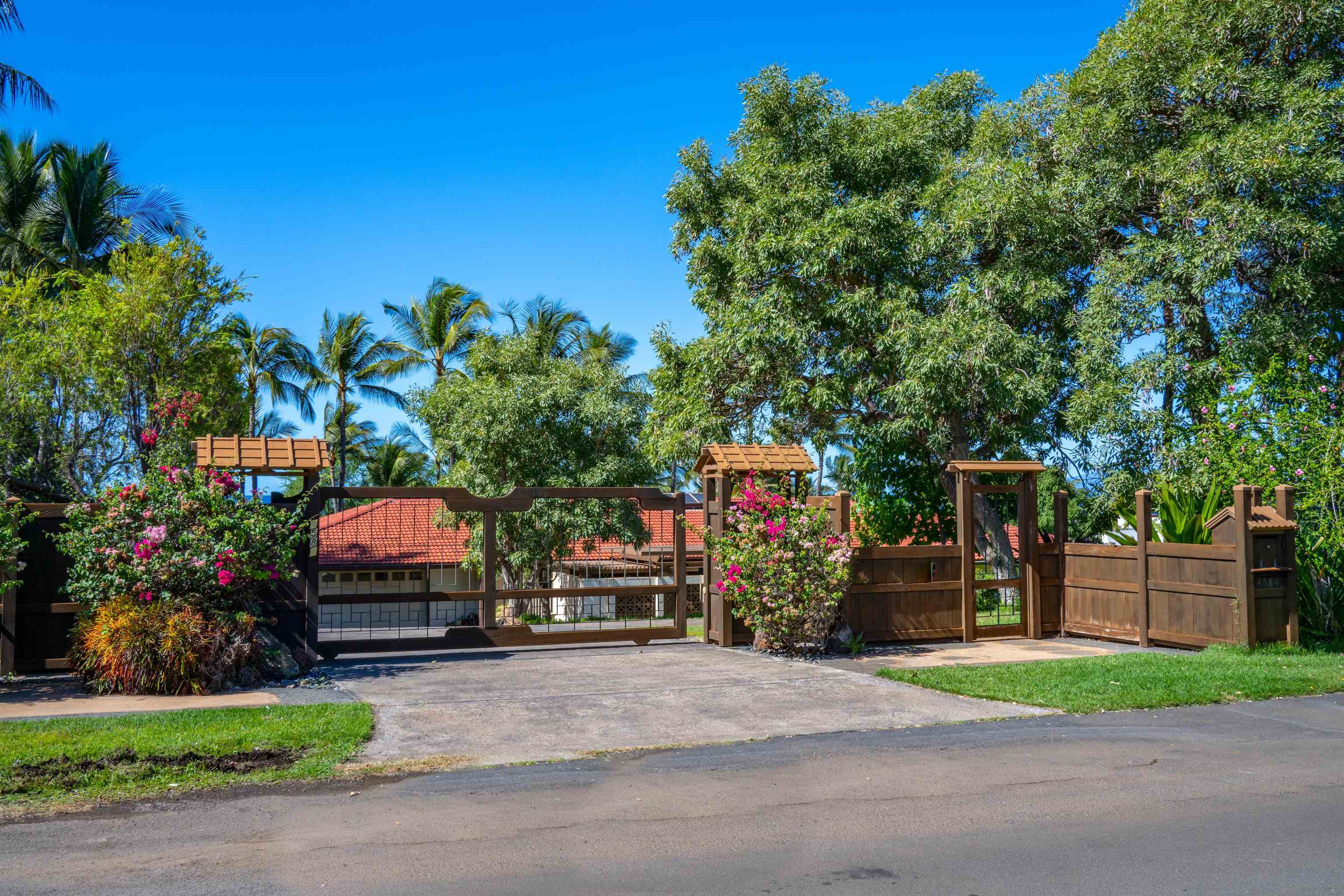 4584 Makena Rd Property Photo 13