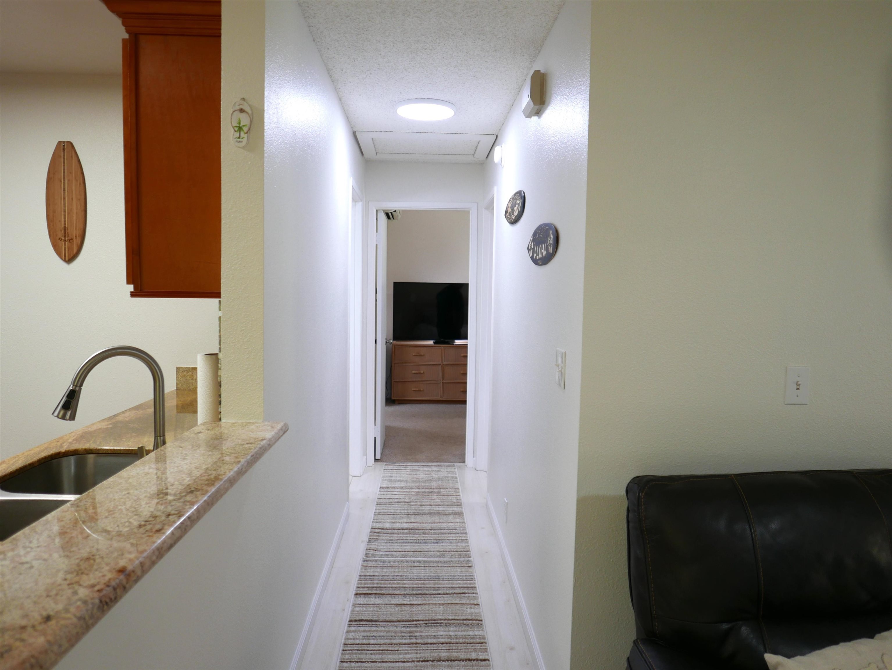 140 Uwapo Rd Property Photo 10