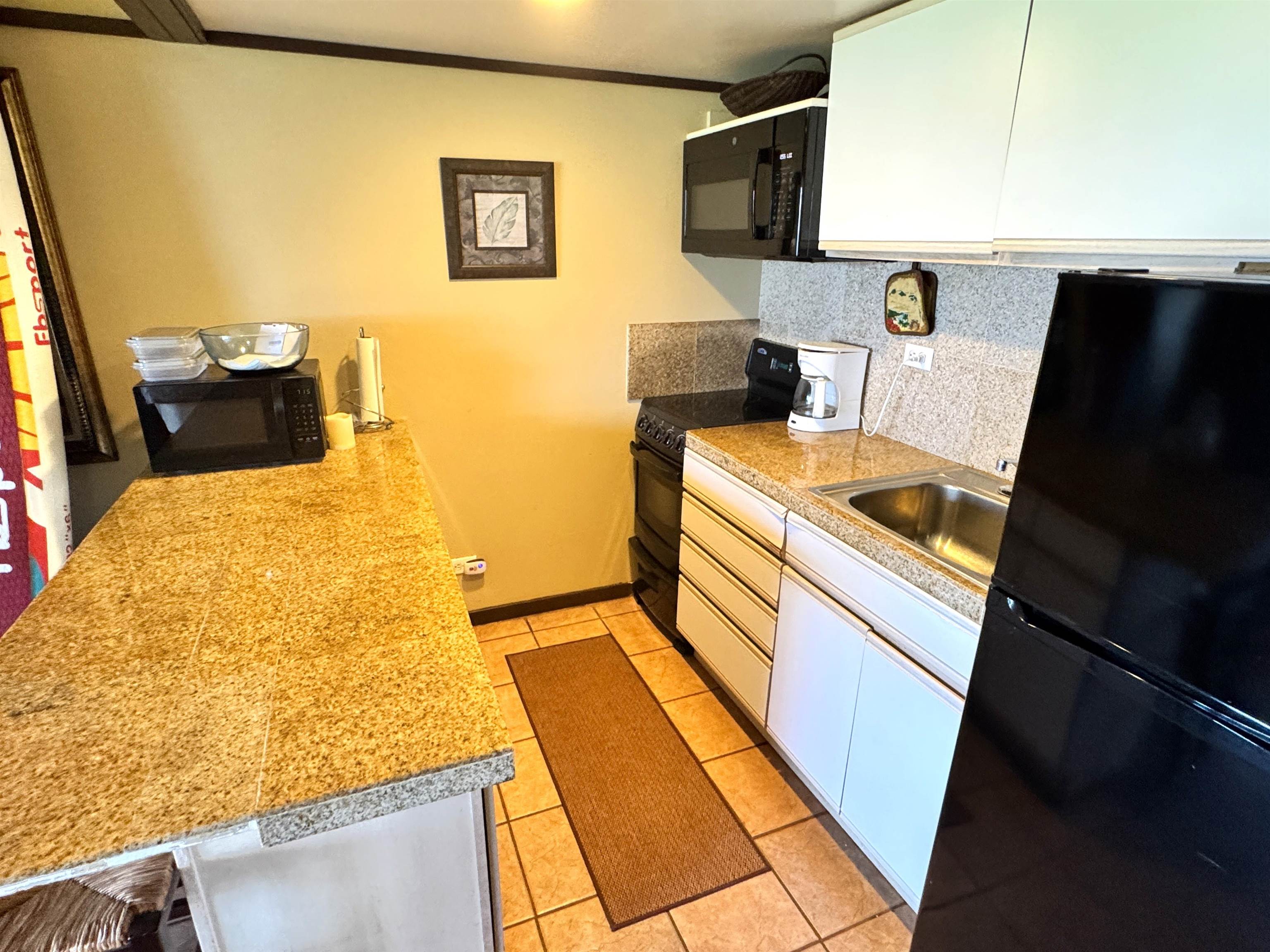 255 Kepuhi Pl Property Photo 4