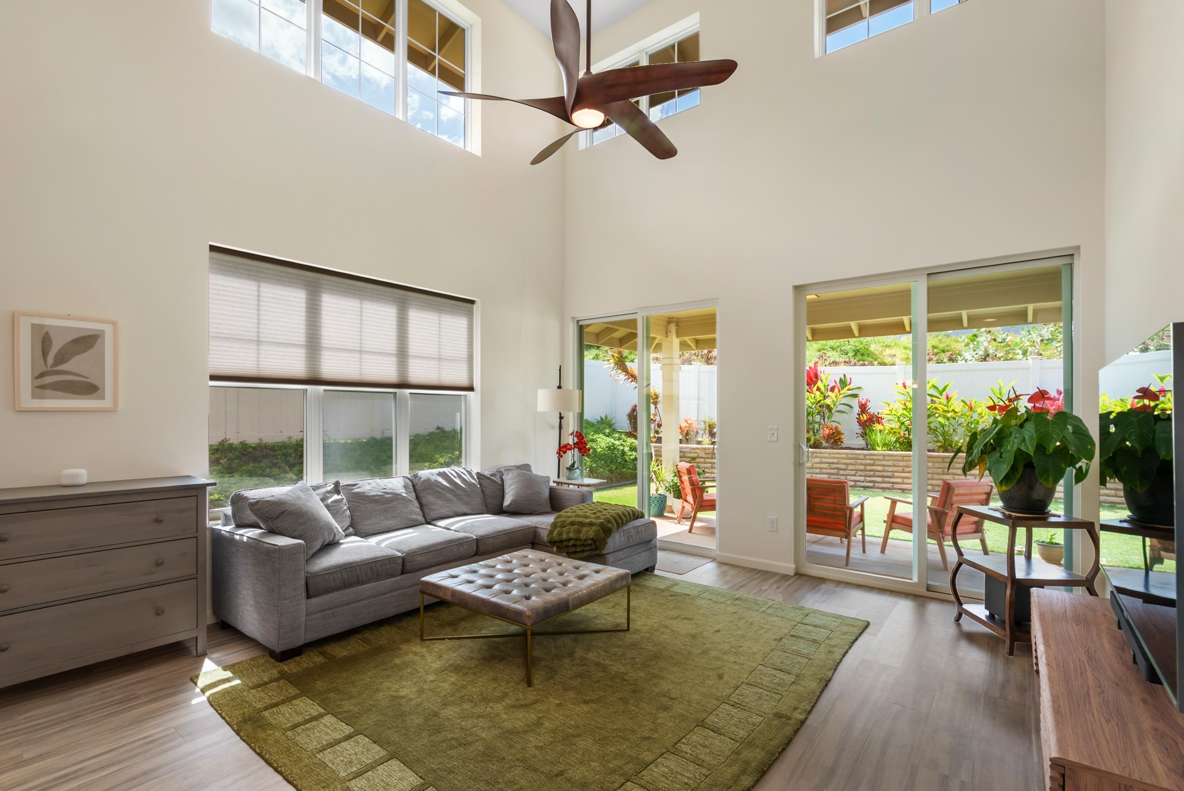 189 Kuena Ln Property Photo 1