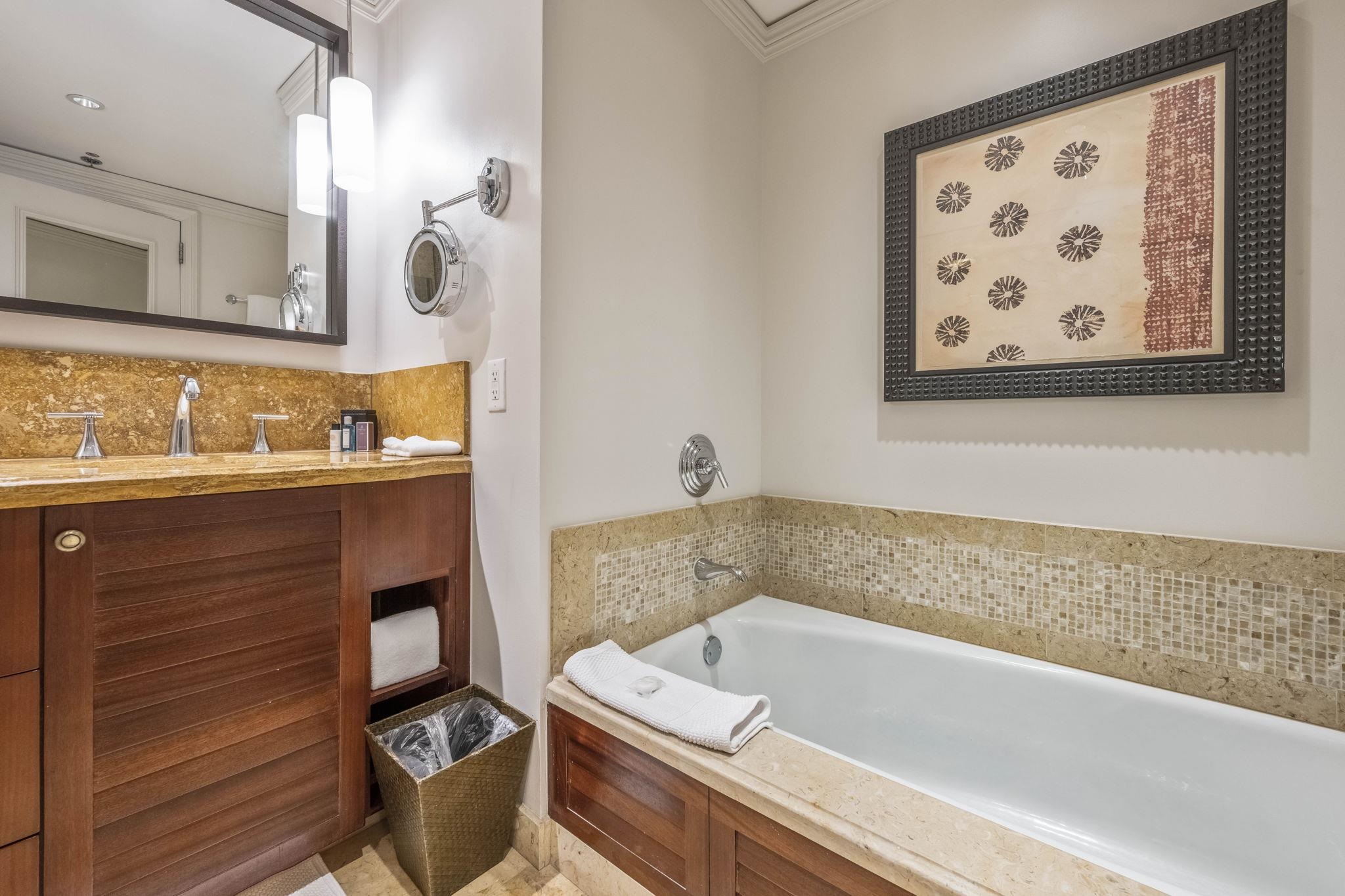 1 Ritz Carlton Dr Property Photo 20