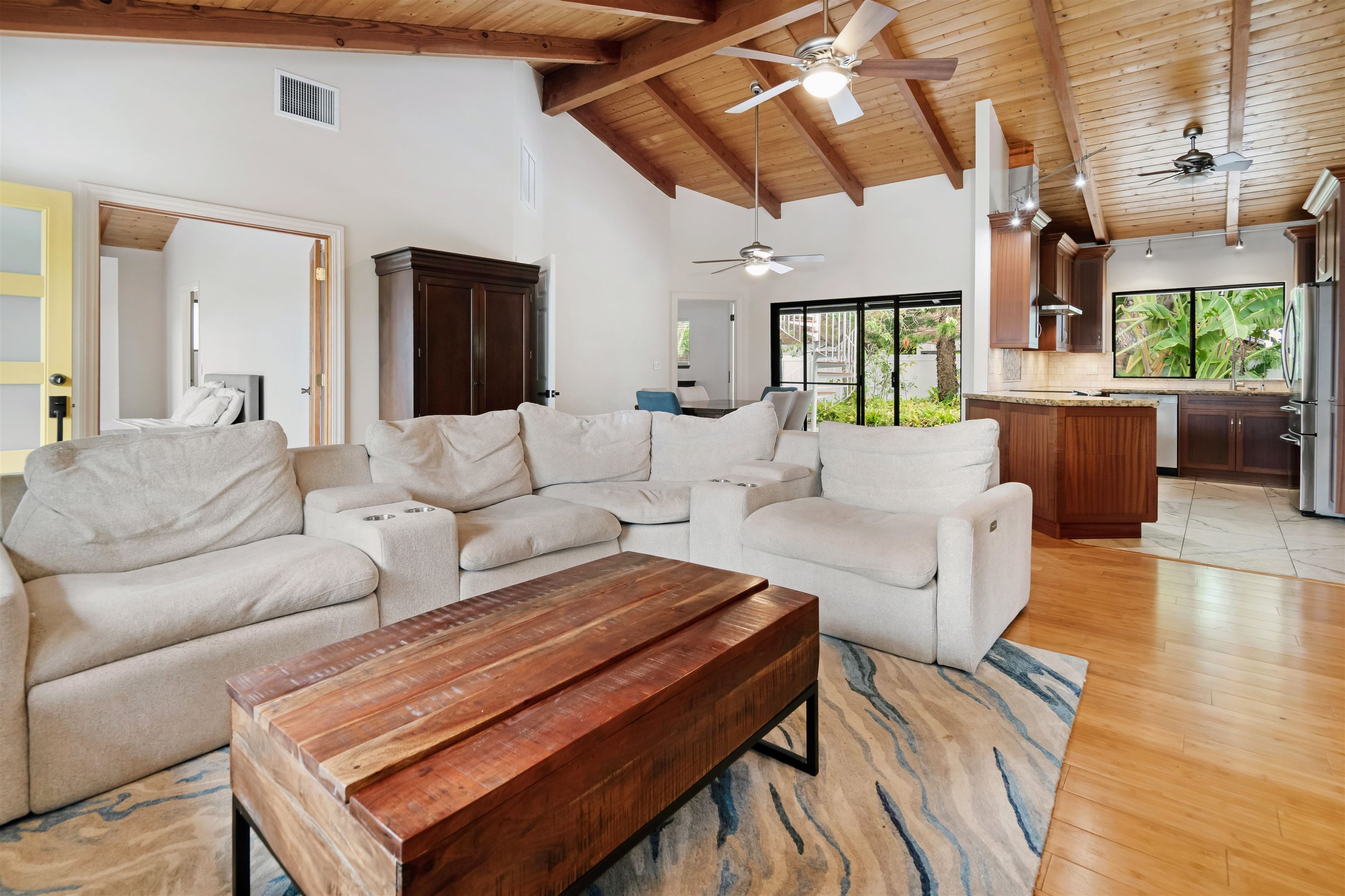 301 Ohina Pl Property Photo 4