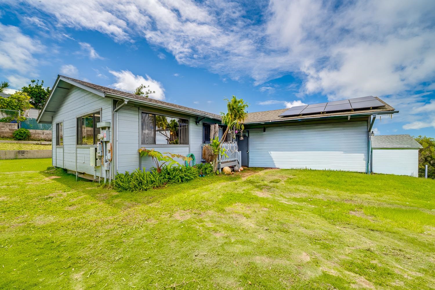 1088 Mamalu Pl Property Photo 1