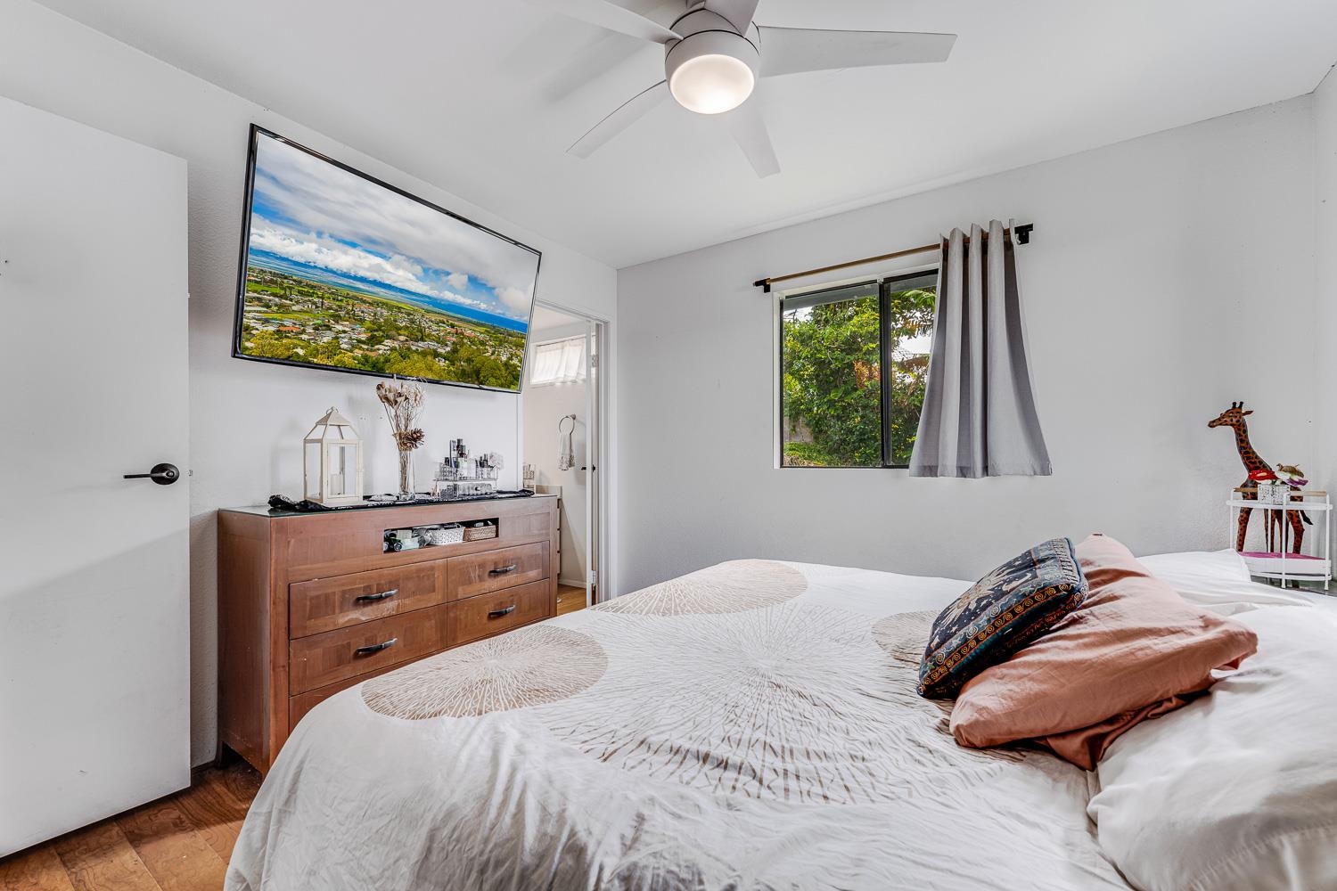 1088 Mamalu Pl Property Photo 7