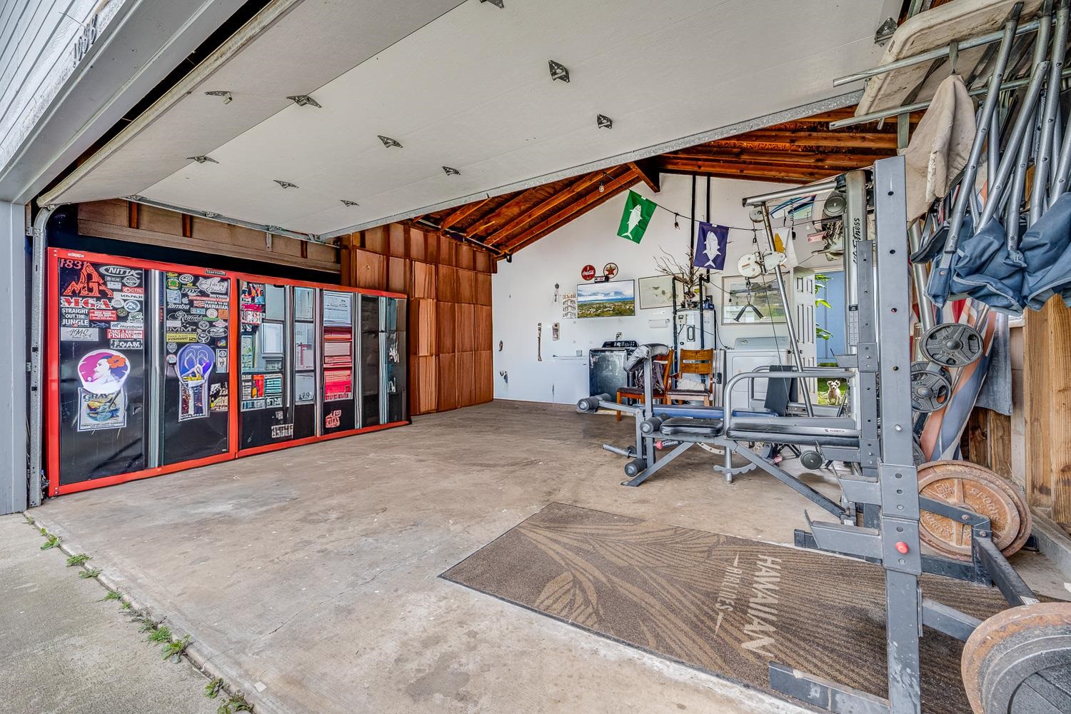 1088 Mamalu Pl Property Photo 32