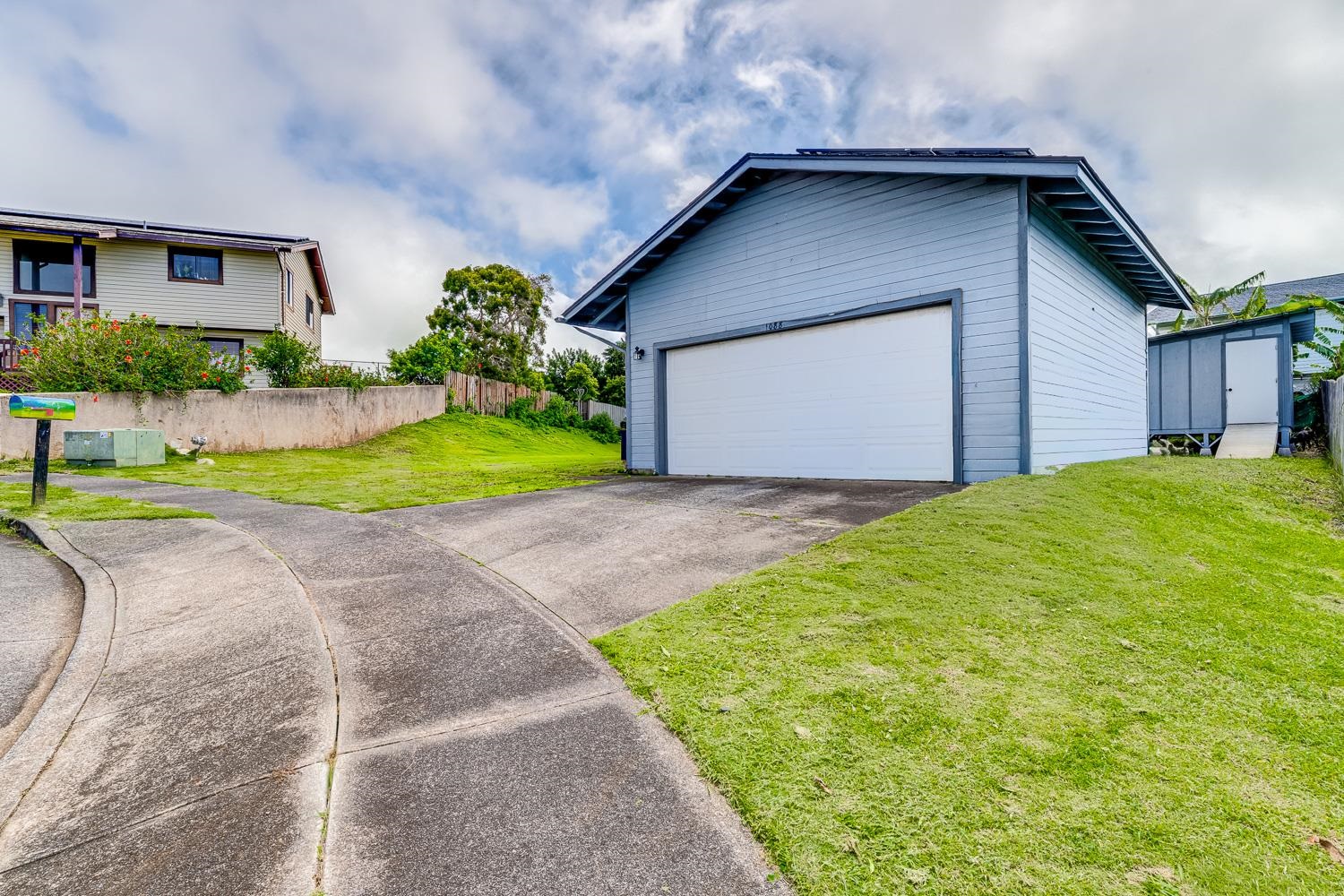 1088 Mamalu Pl Property Photo 37