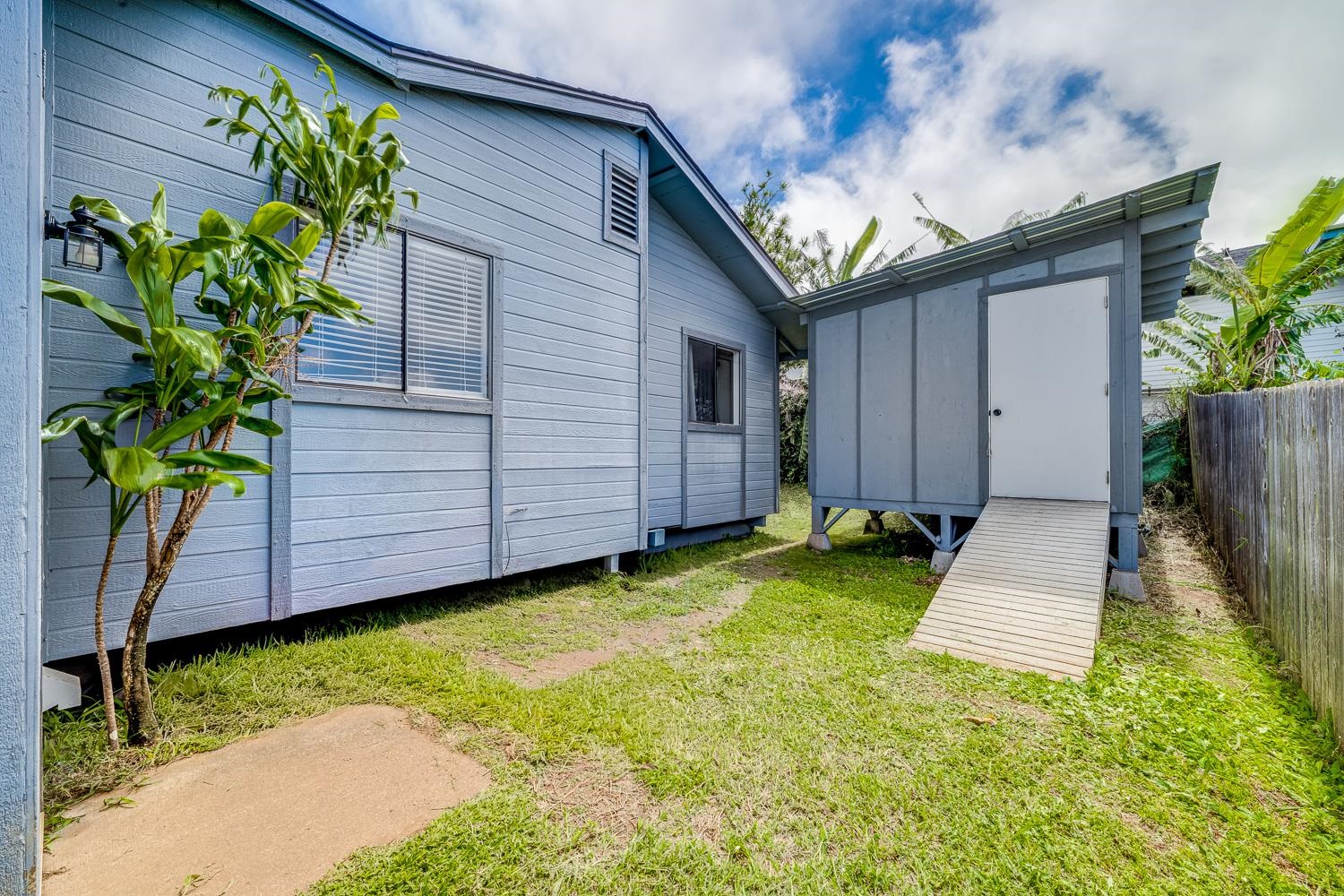 1088 Mamalu Pl Property Photo 41