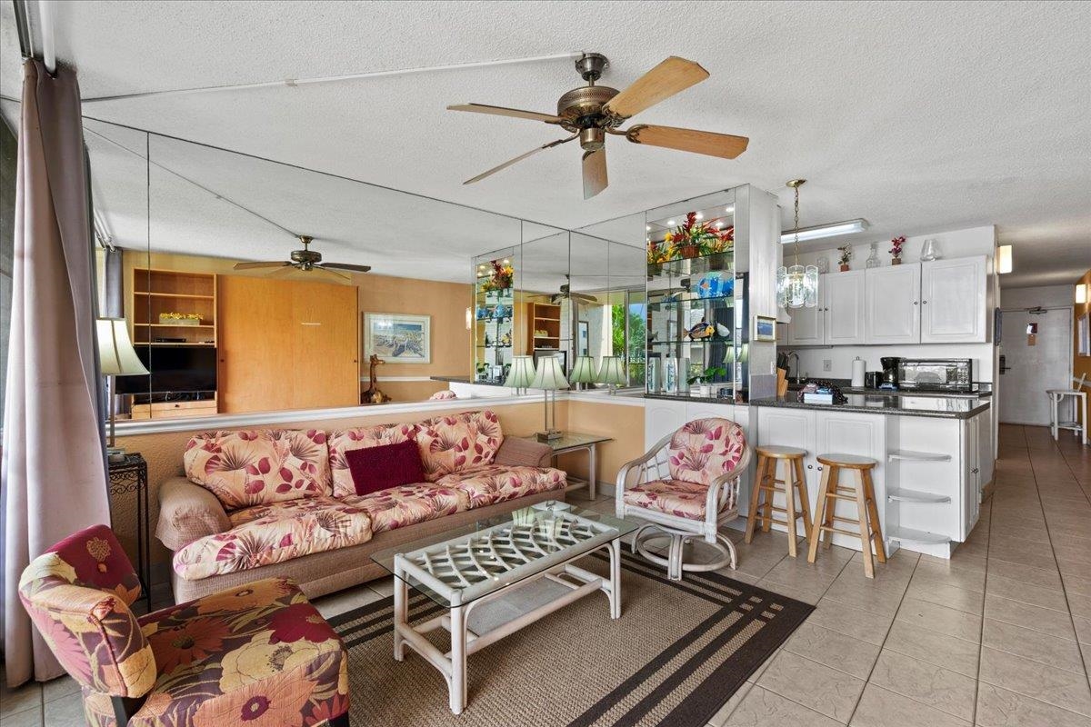 150 Hauoli St Property Photo 3