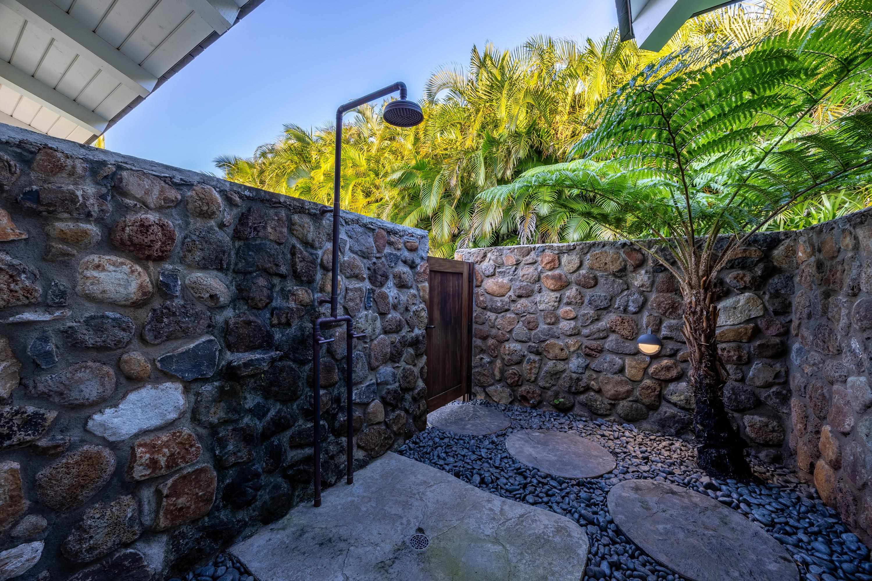 310 Mahana Ridge St Property Photo 10