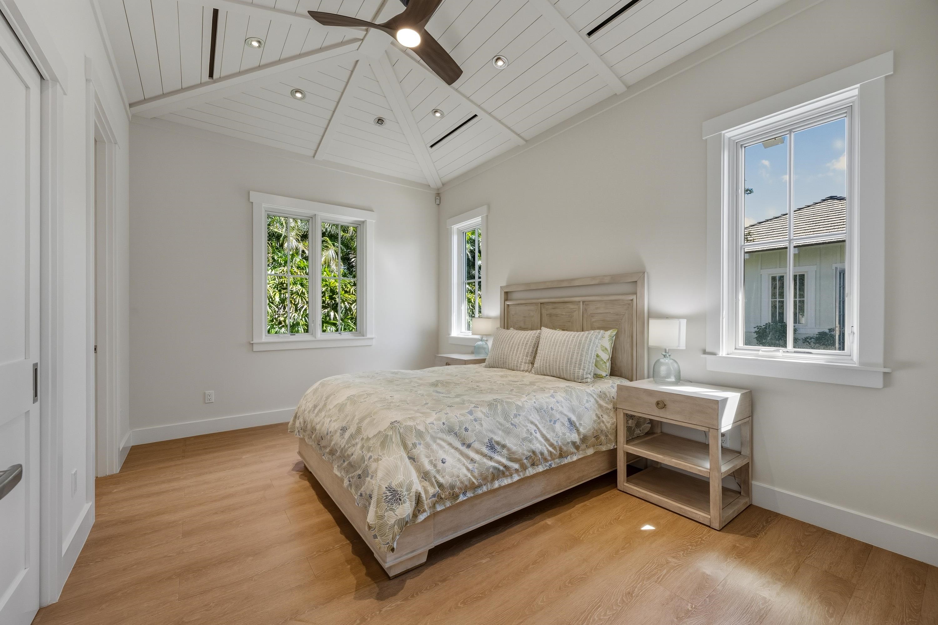310 Mahana Ridge St Property Photo 40