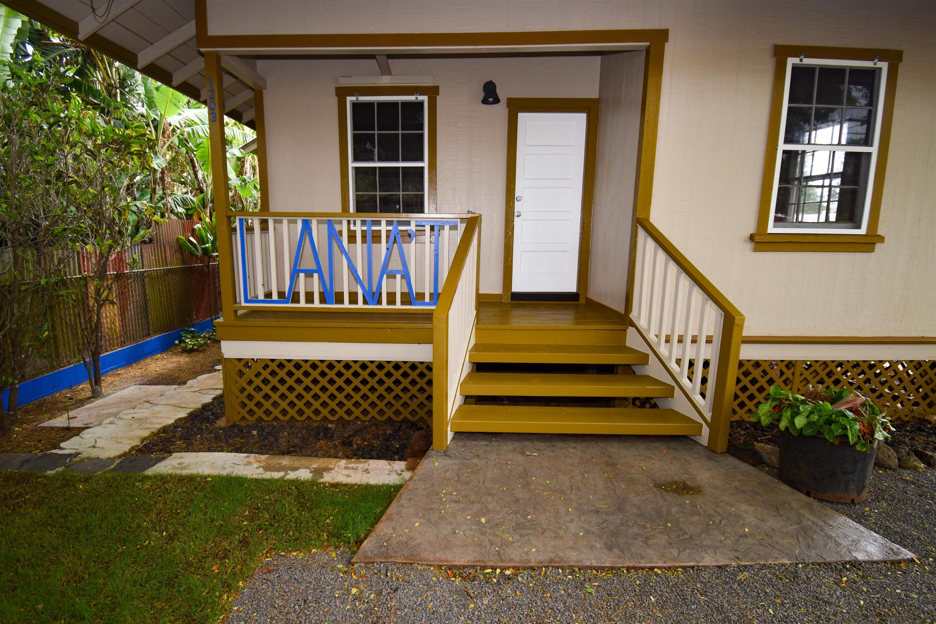 1203 Lanai Ave Property Photo 1