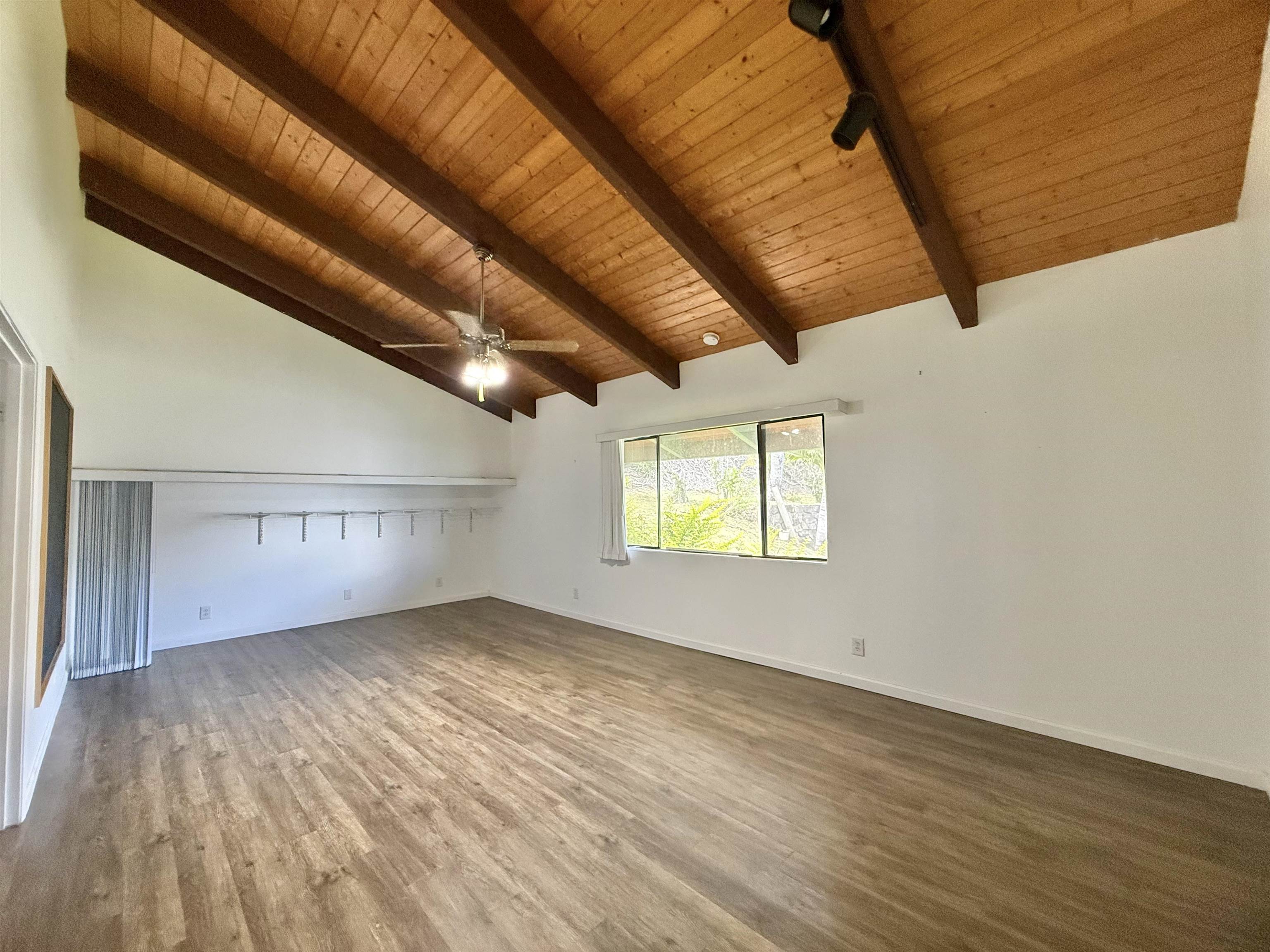 558 Polulani Dr Property Photo 15