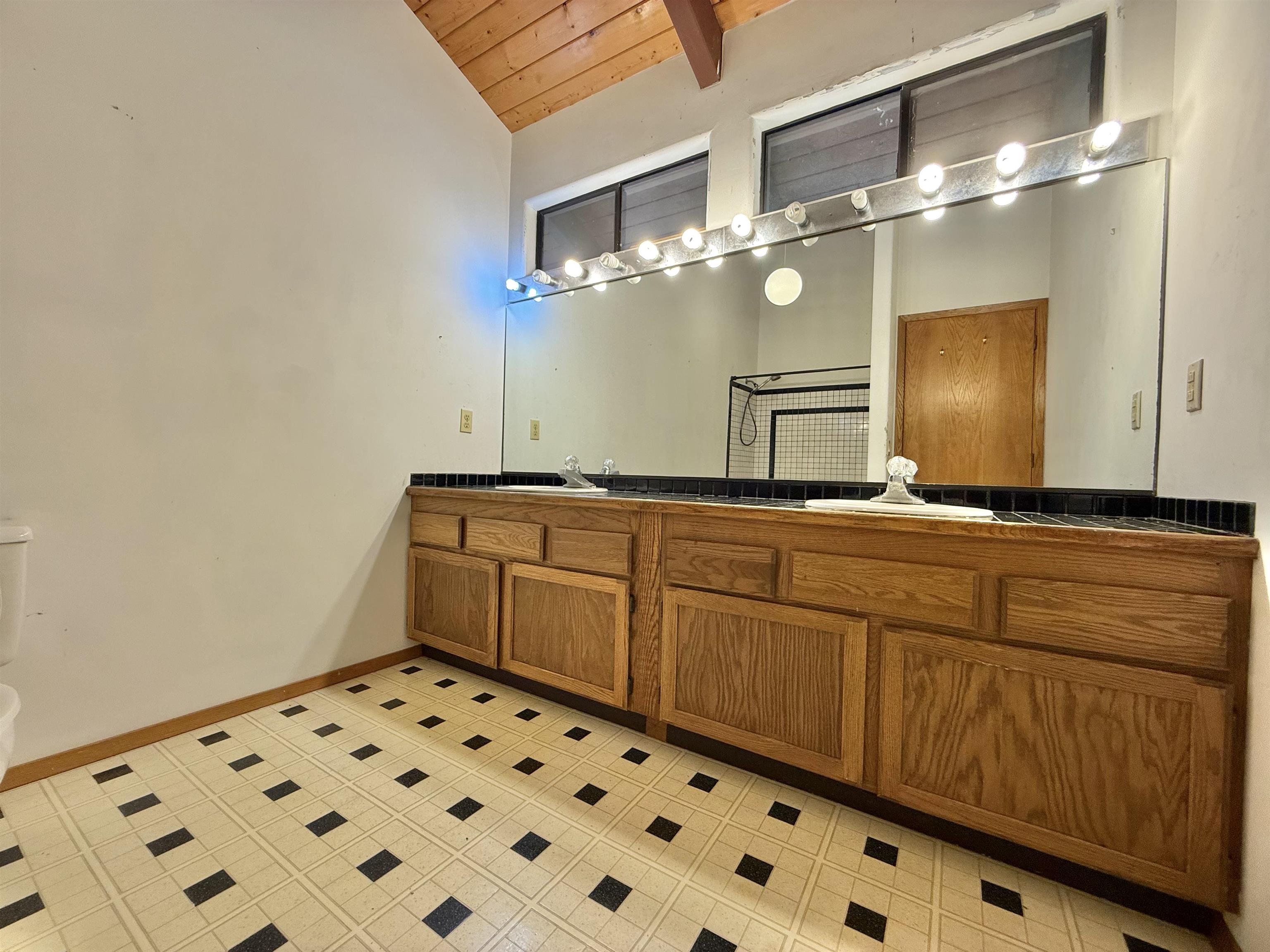 558 Polulani Dr Property Photo 40