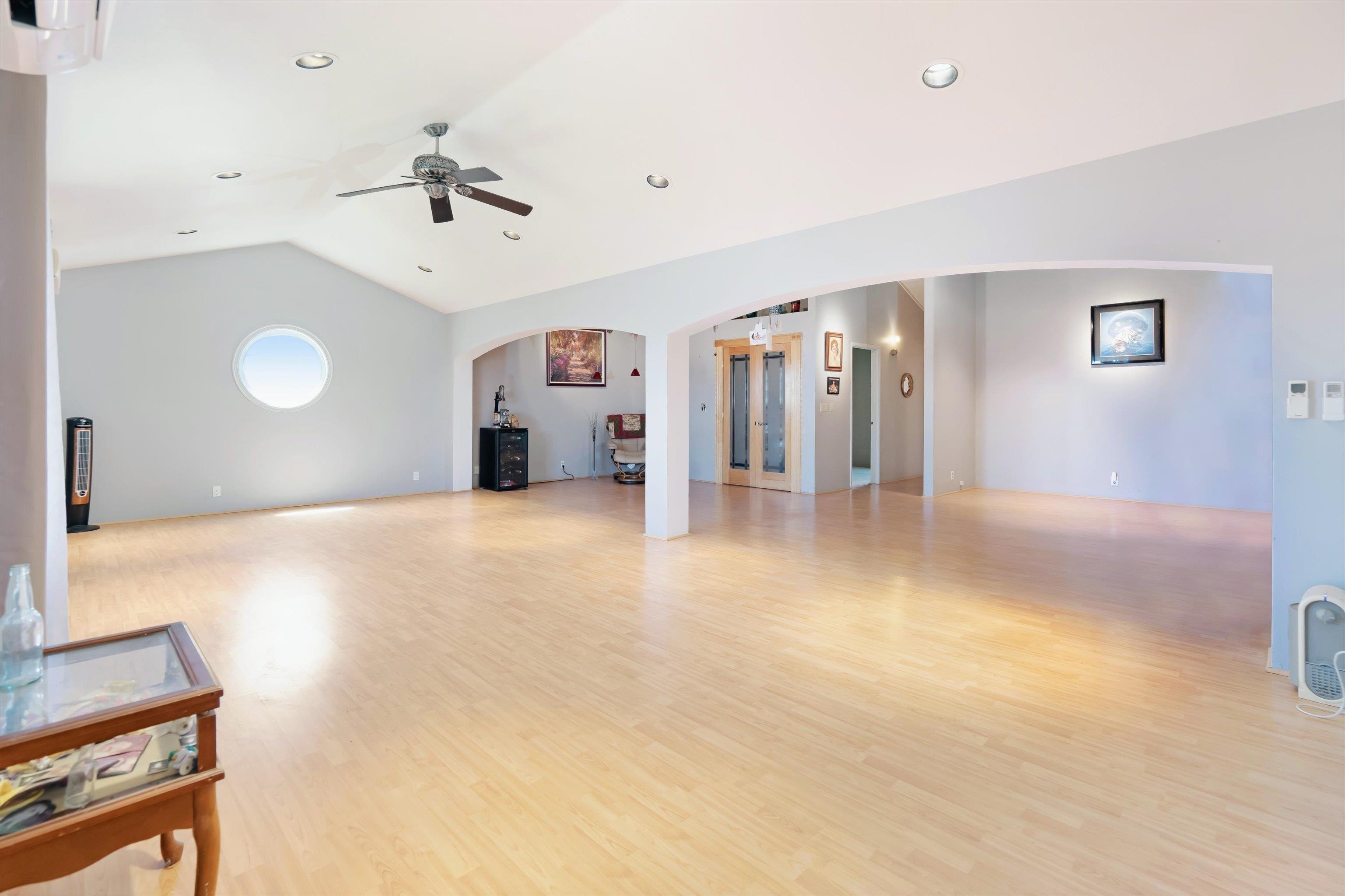 409354 Property Photo 2