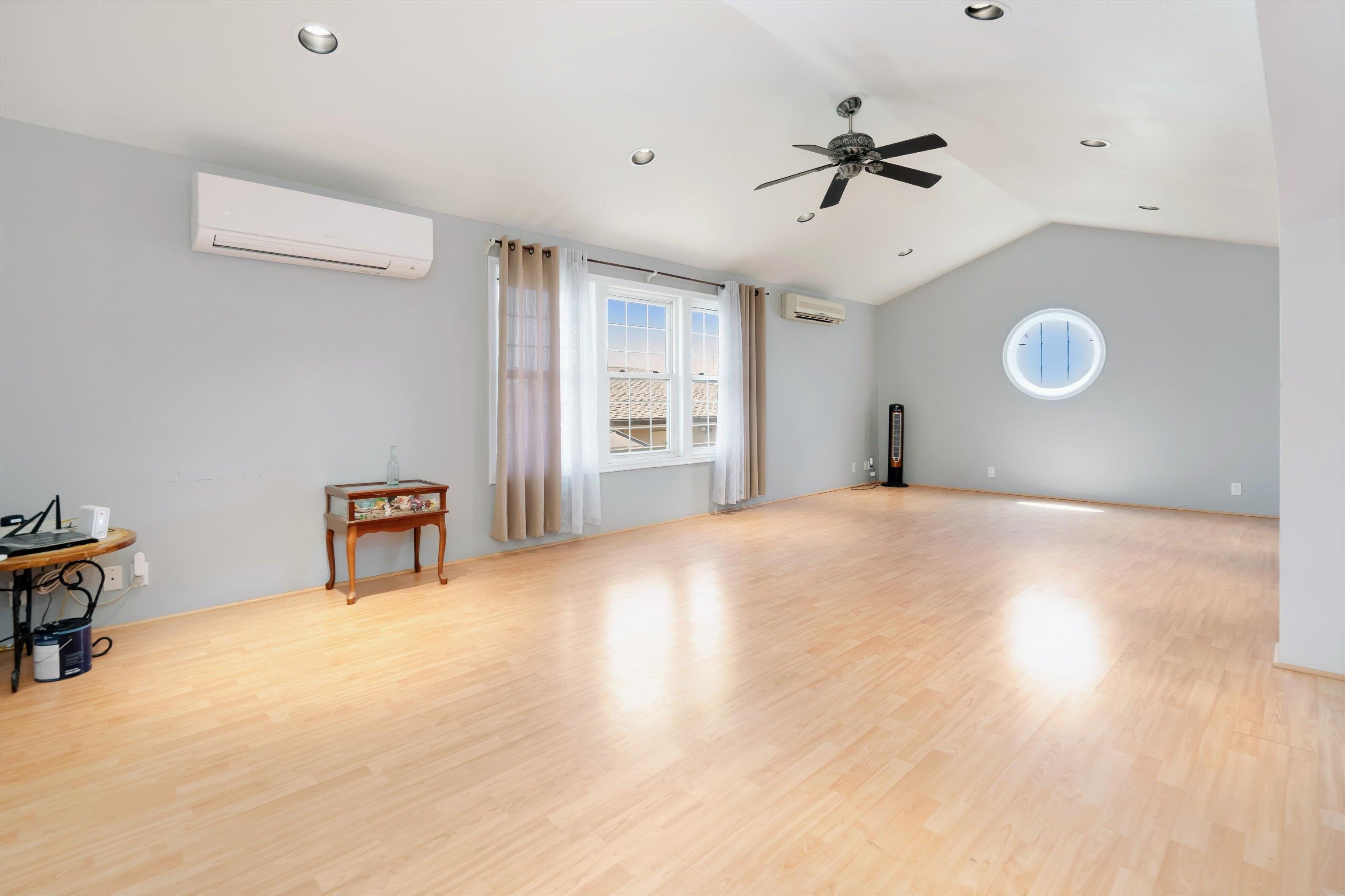 409354 Property Photo 4