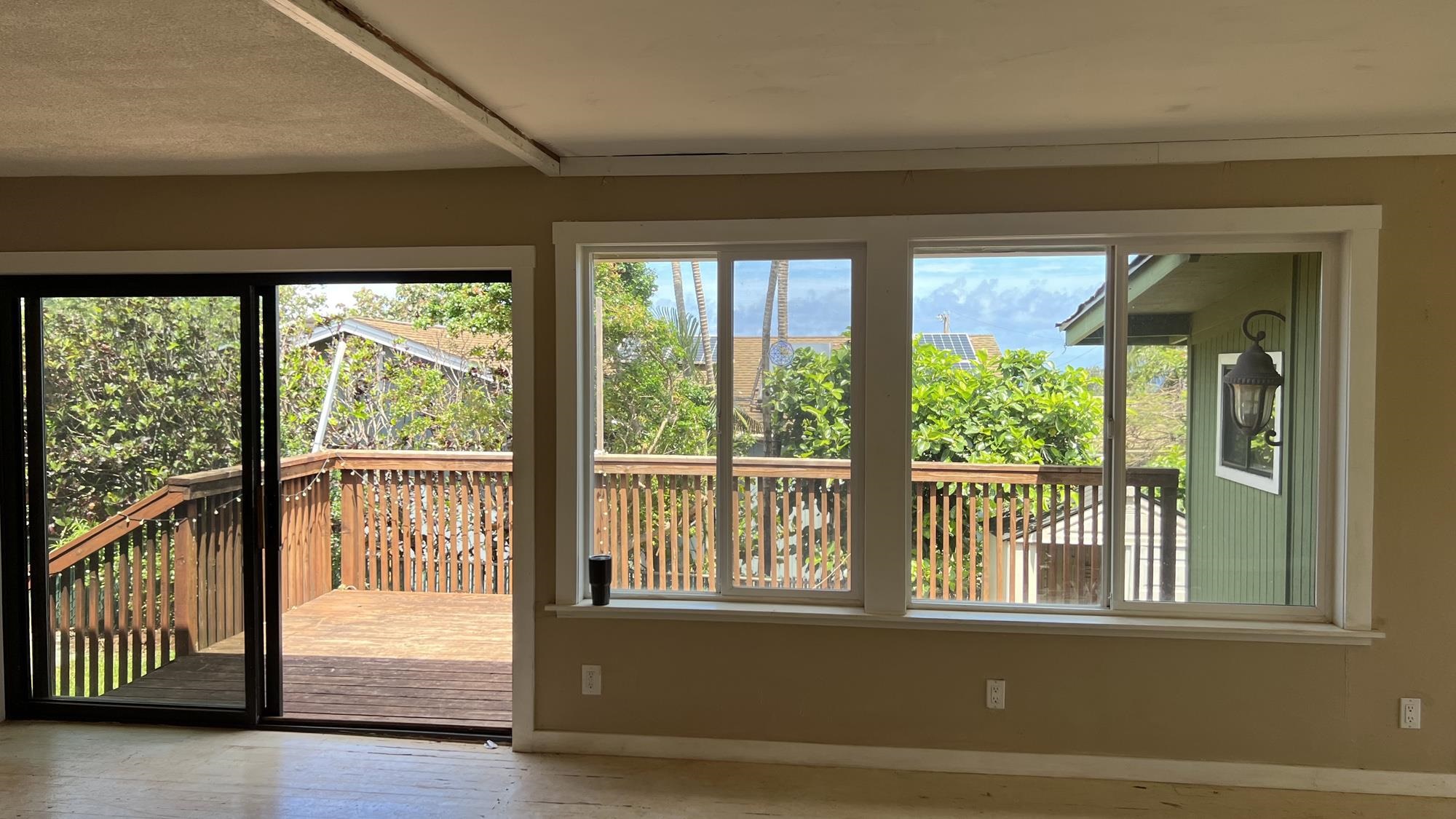 579 Kuanana St Property Photo 5