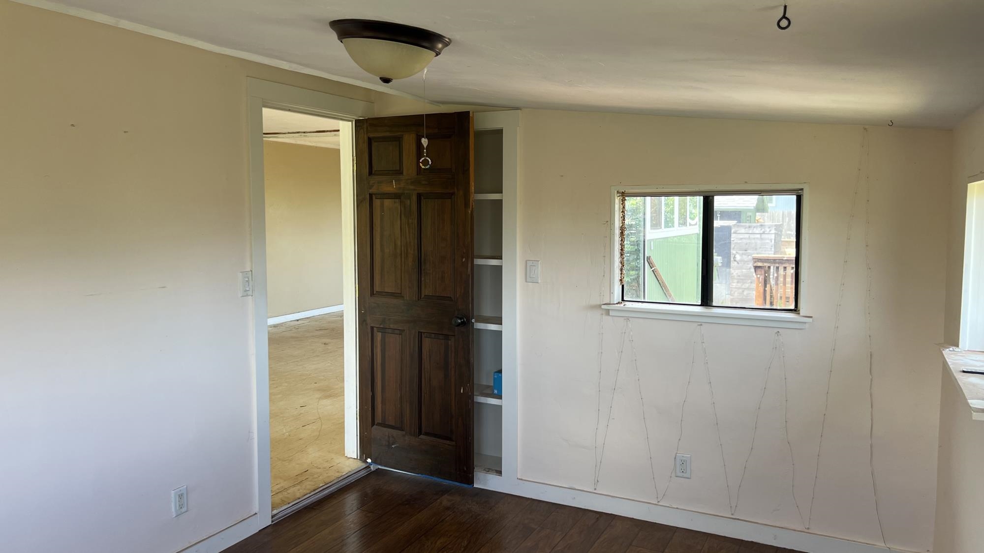 579 Kuanana St Property Photo 12